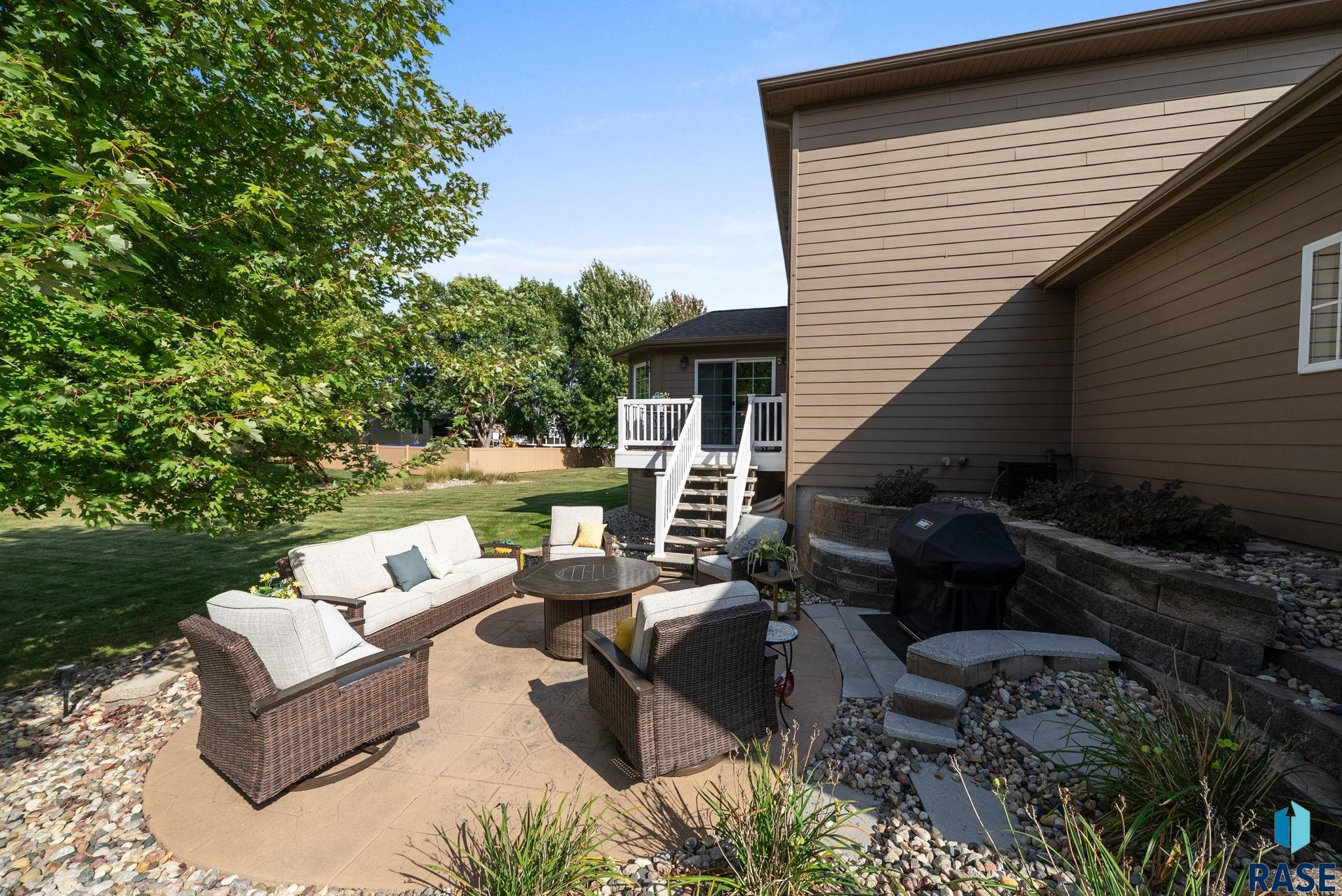main property photo 50