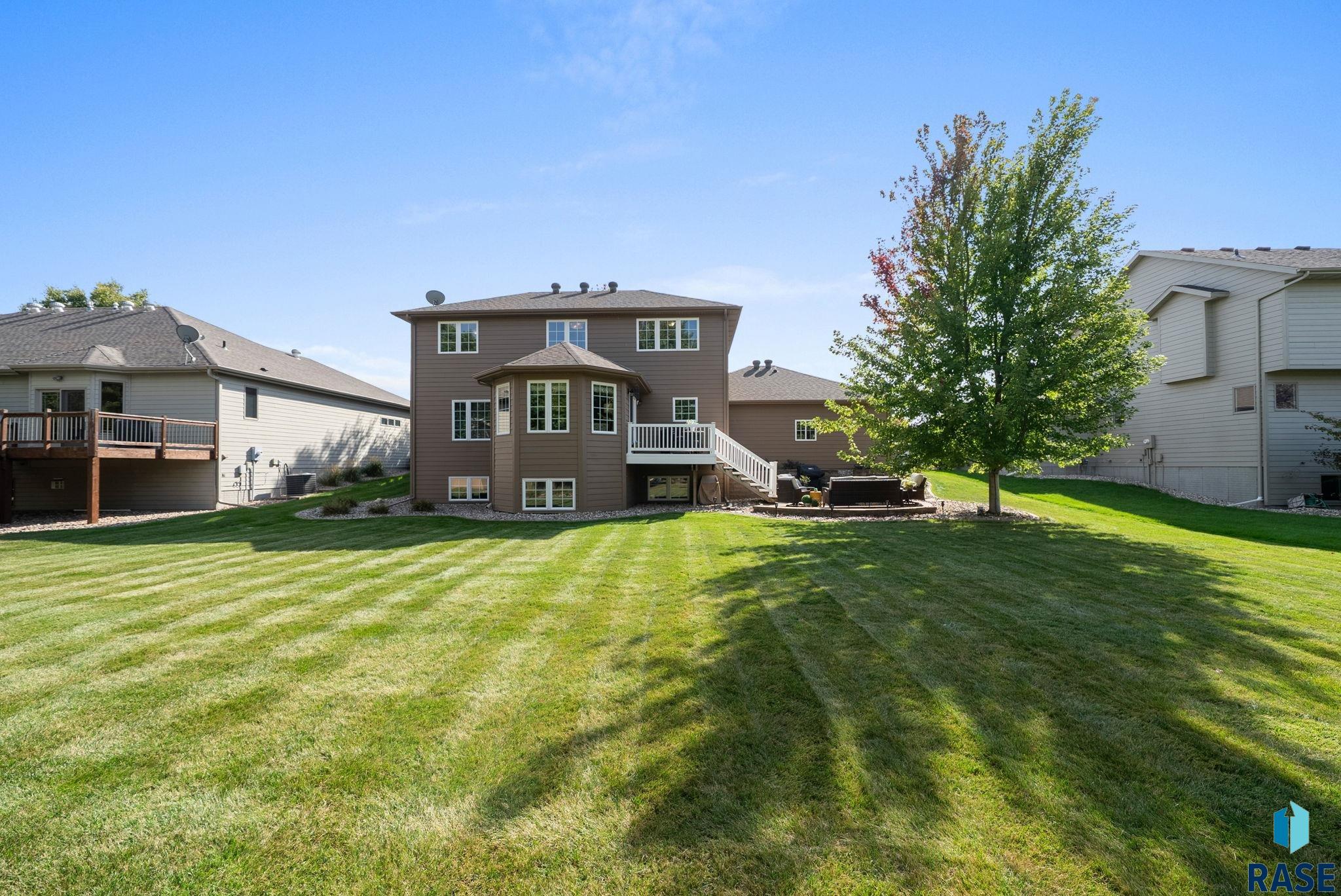main property photo 76