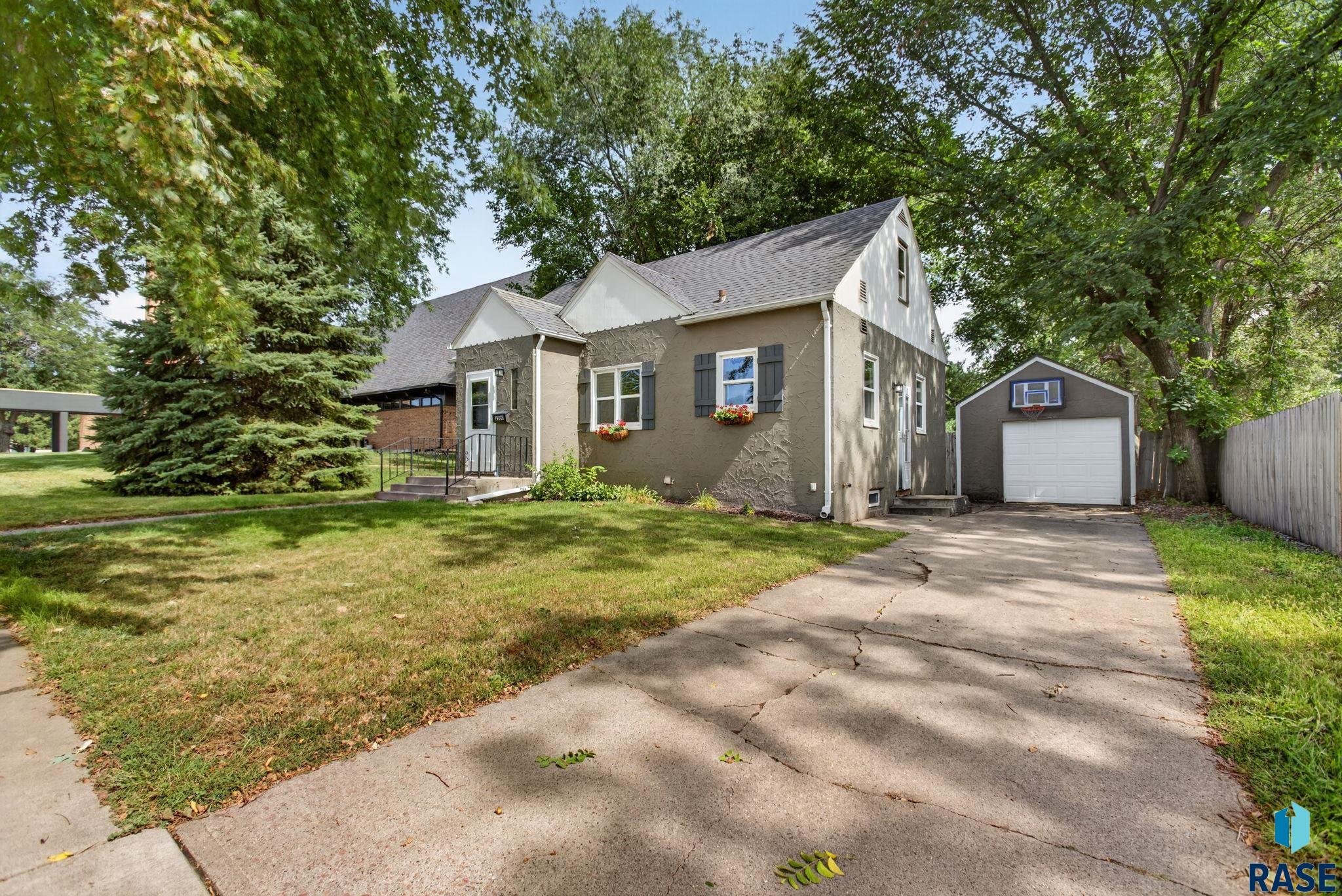 main property photo 1