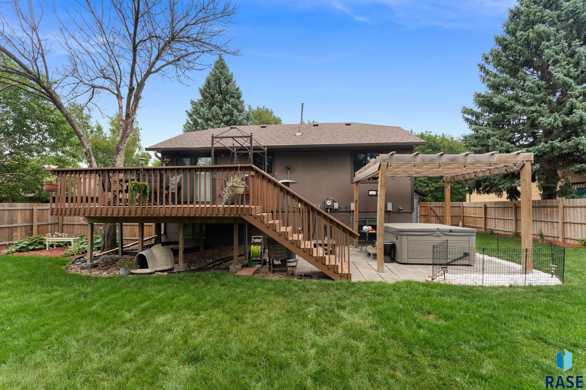 main property photo 15