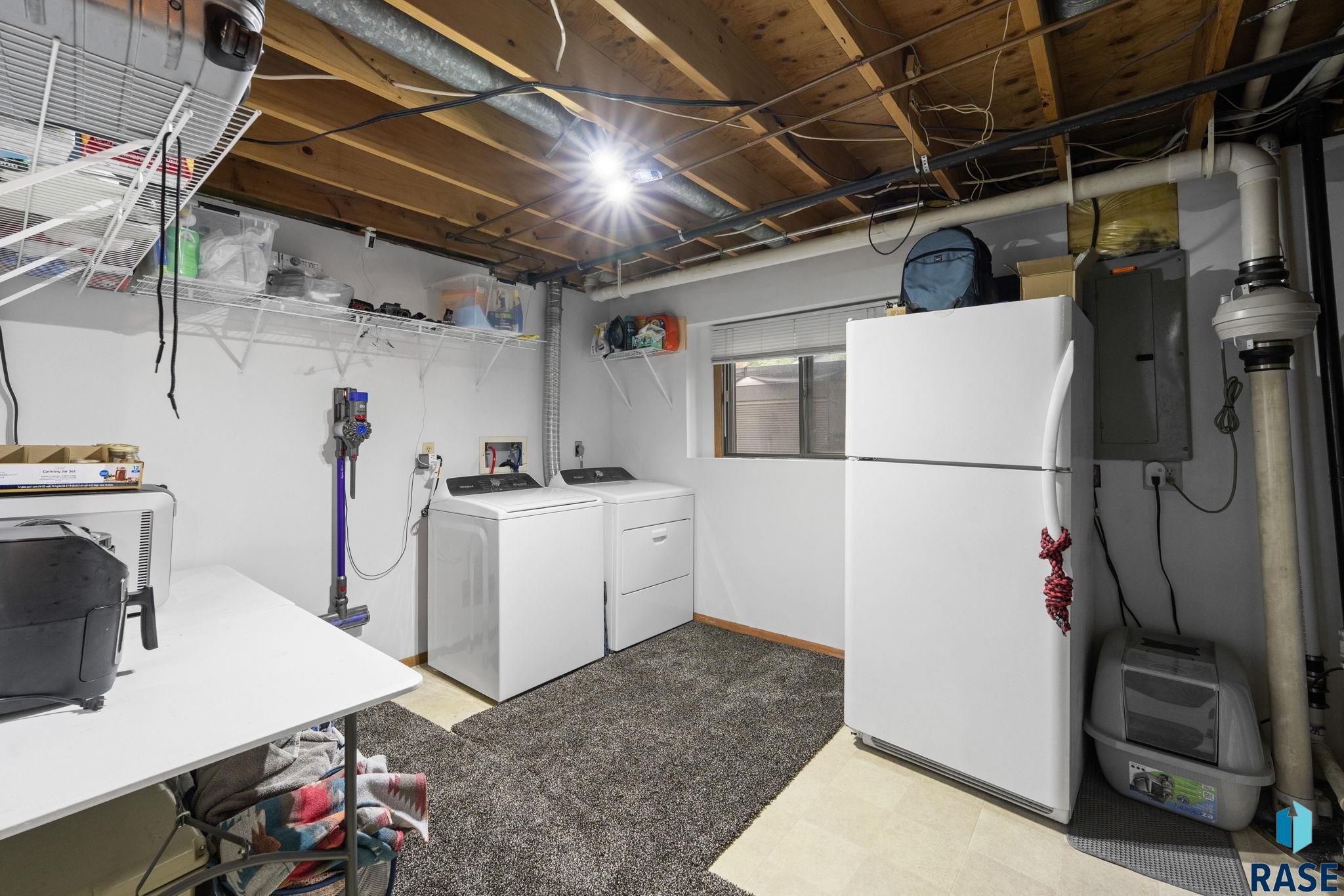 main property photo 50