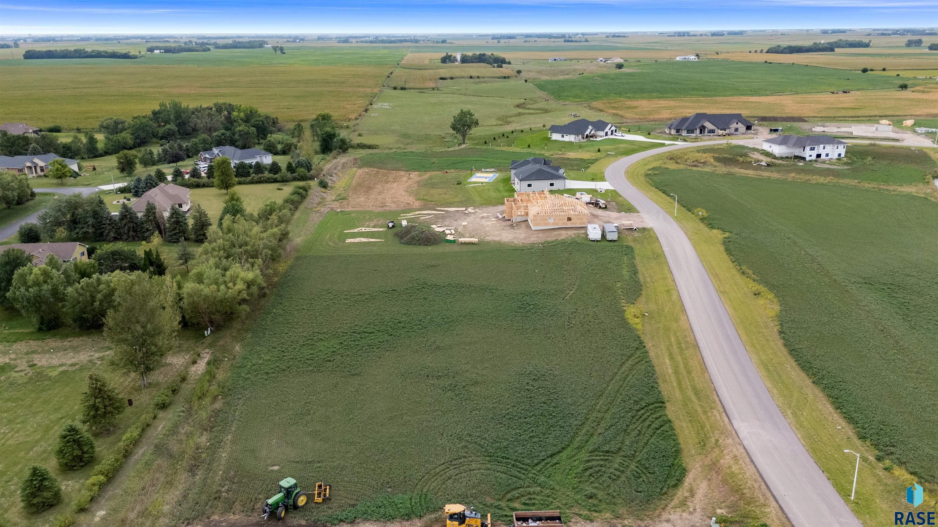 main property photo 7