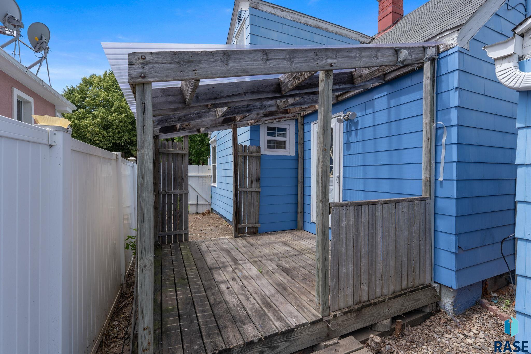 main property photo 17