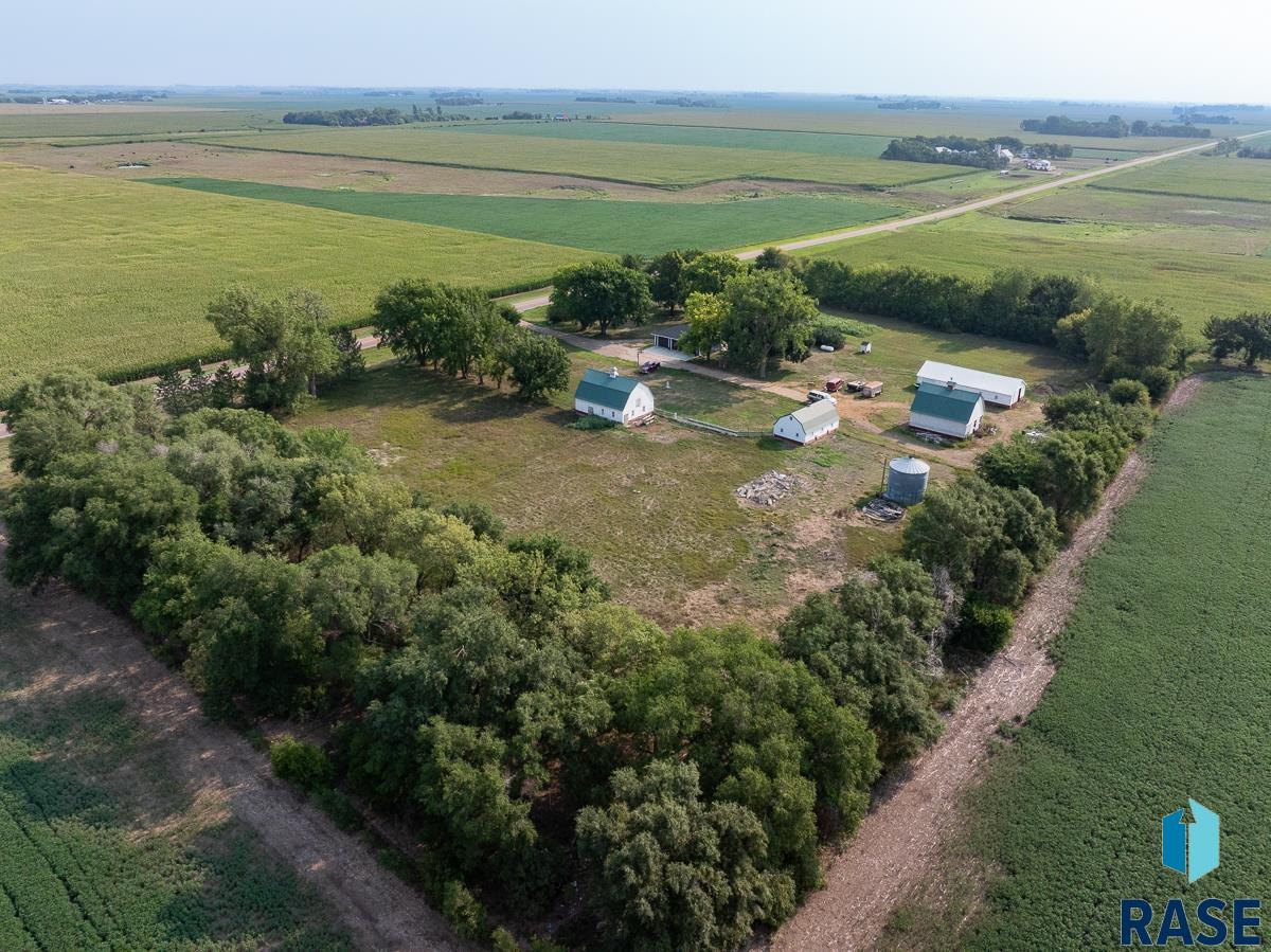 main property photo 49