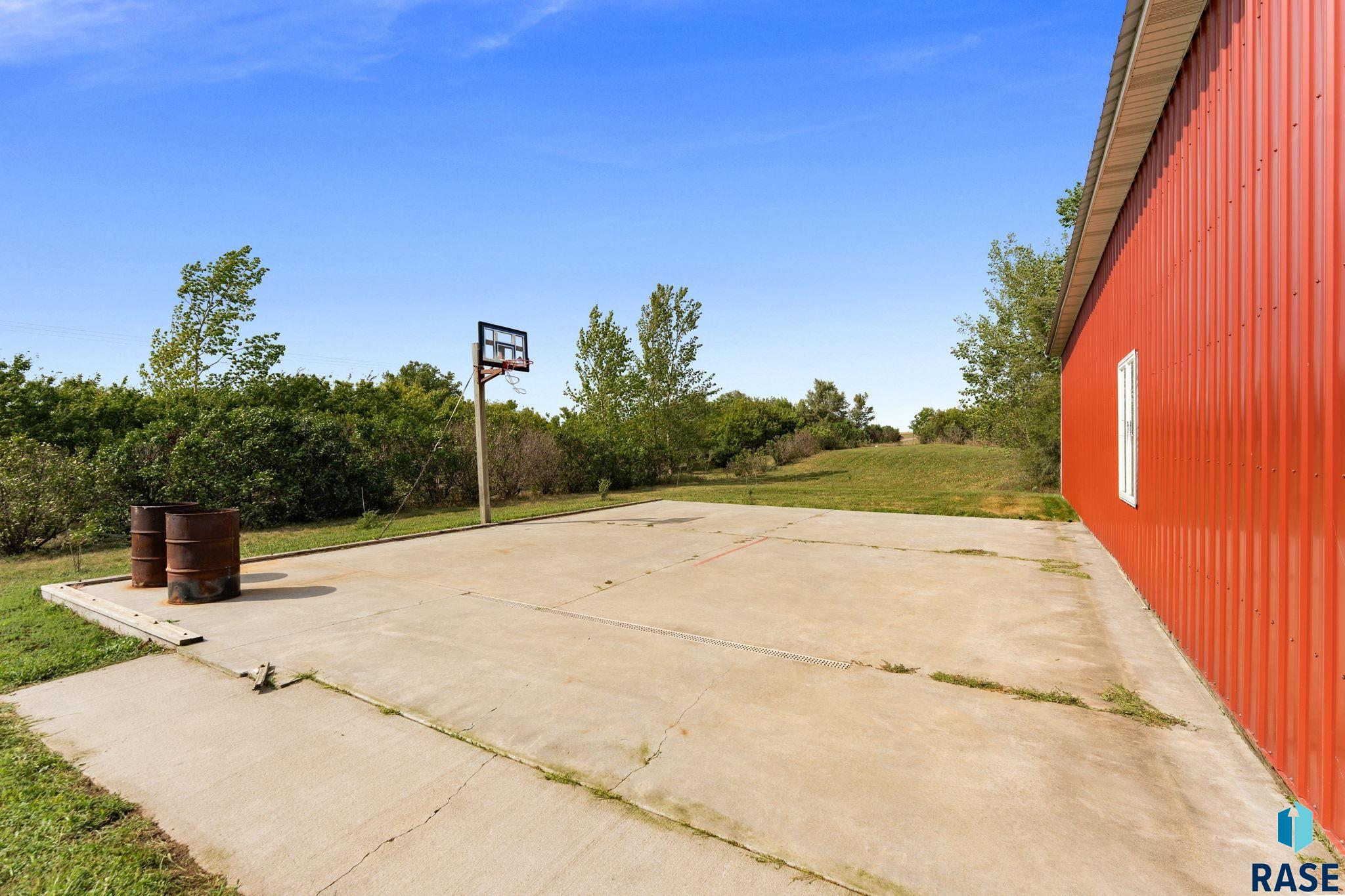 main property photo 32