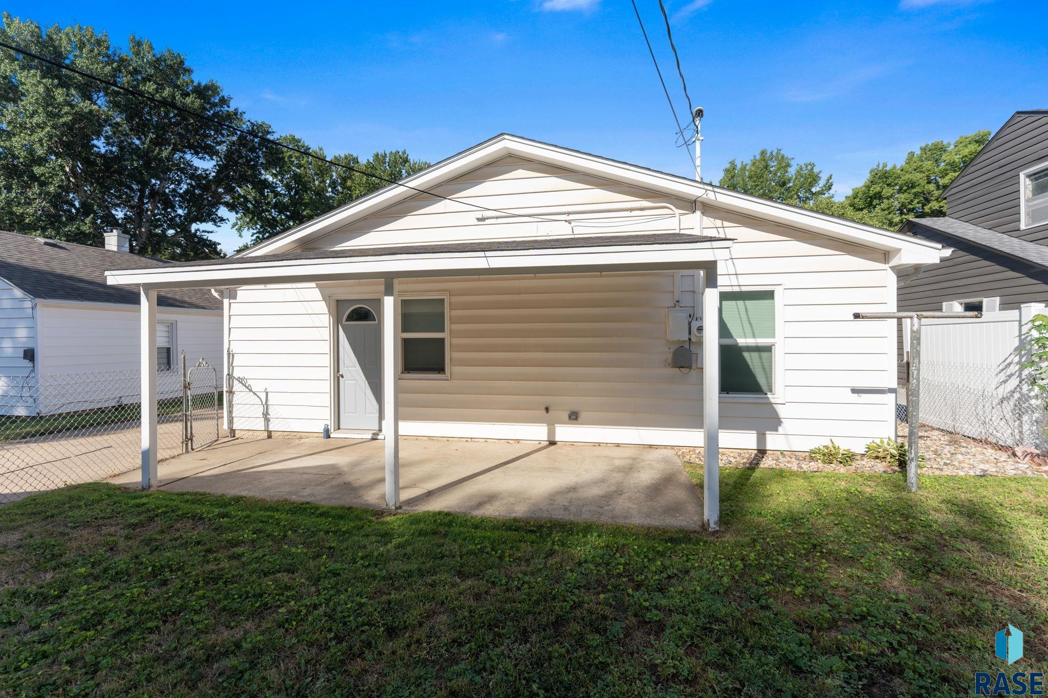 main property photo 39