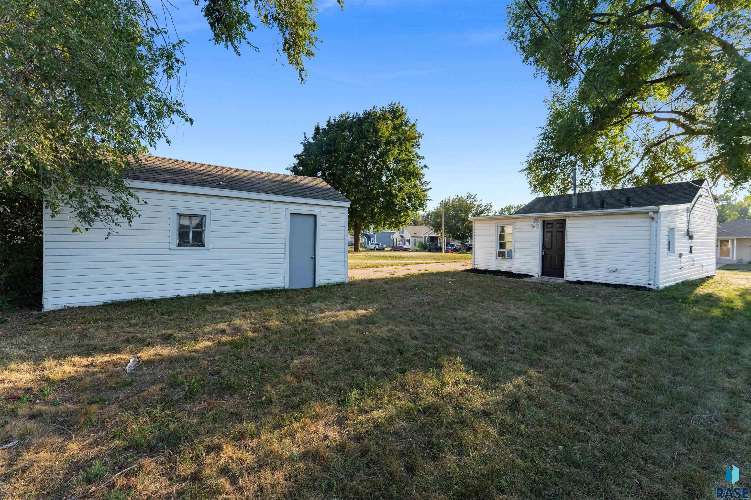 main property photo 17