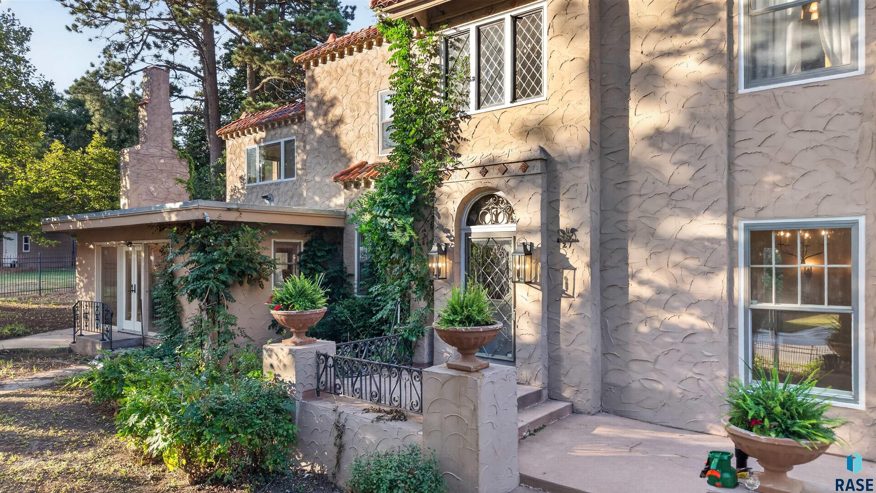 main property photo 2