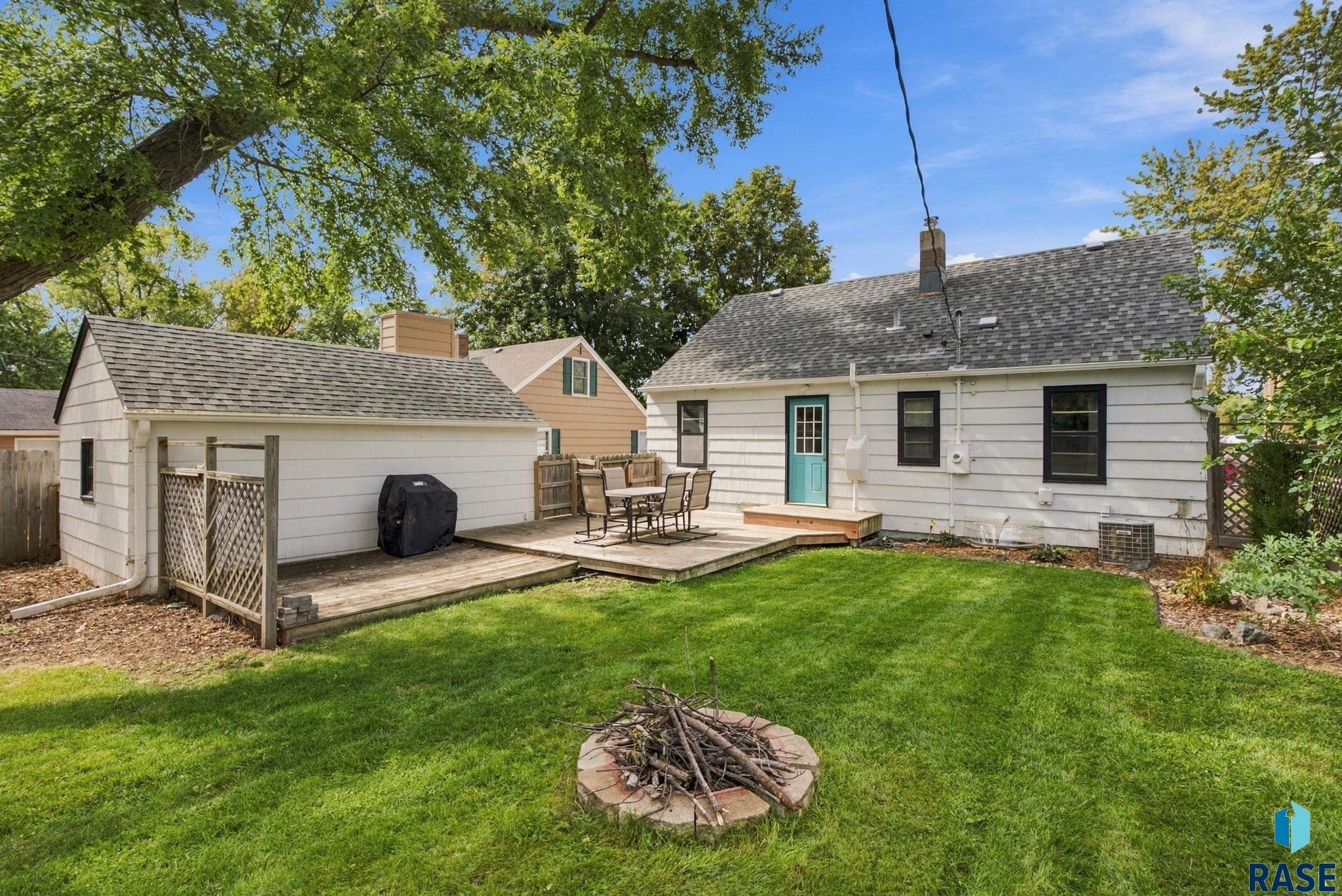 main property photo 26