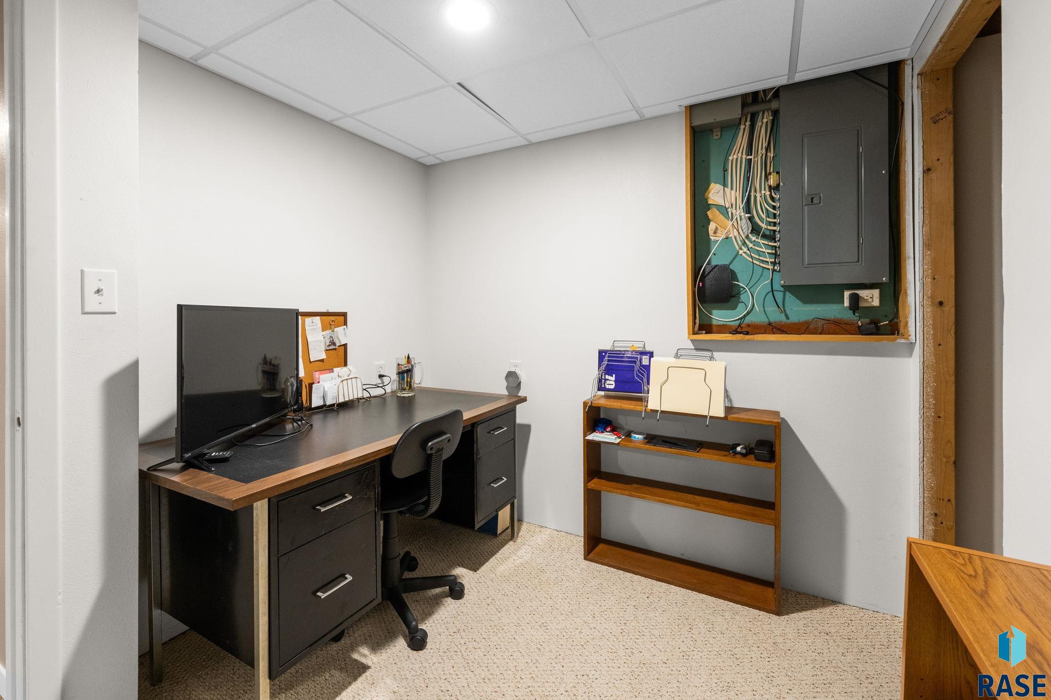 main property photo 40
