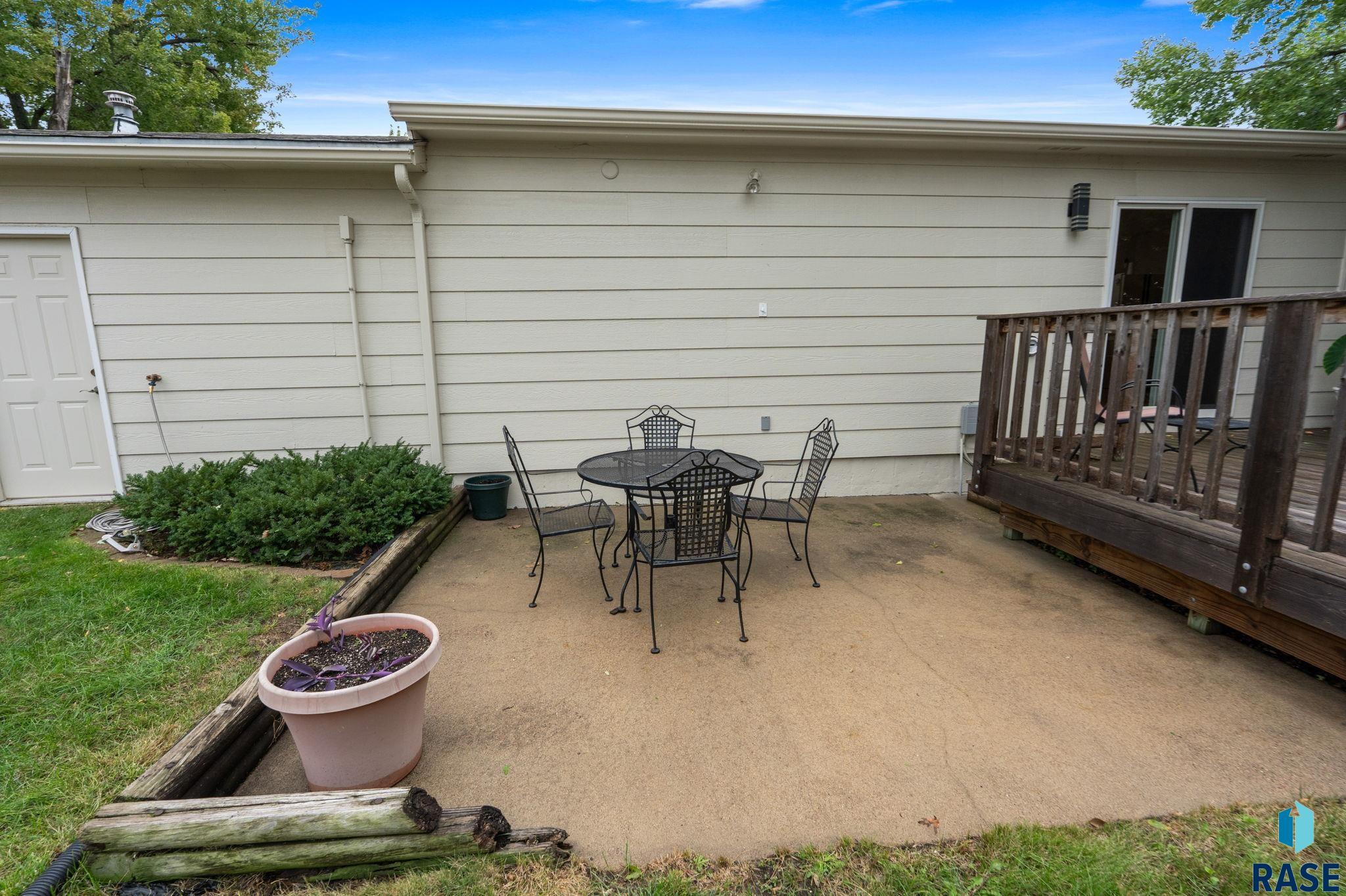 main property photo 48