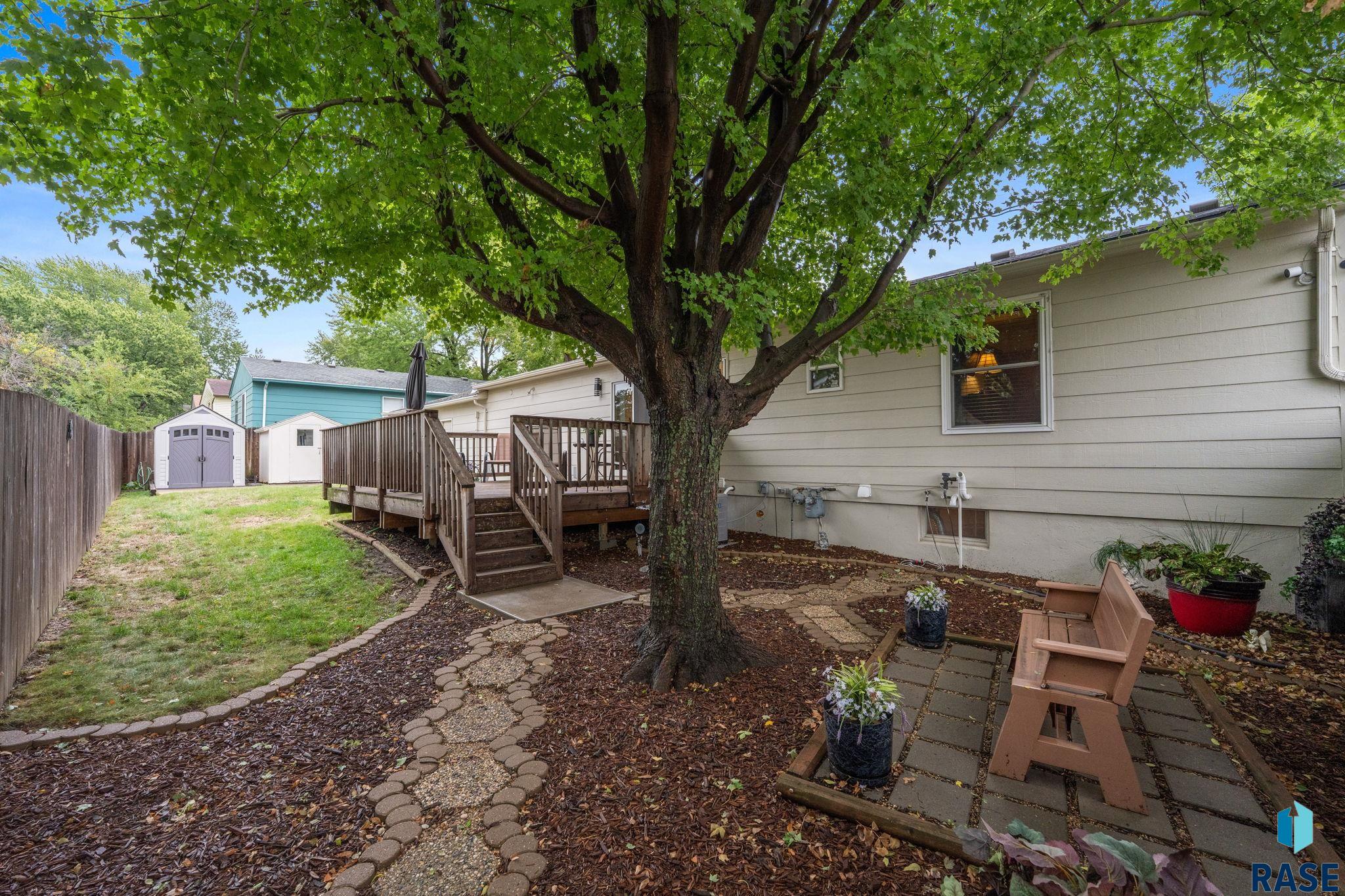 main property photo 50