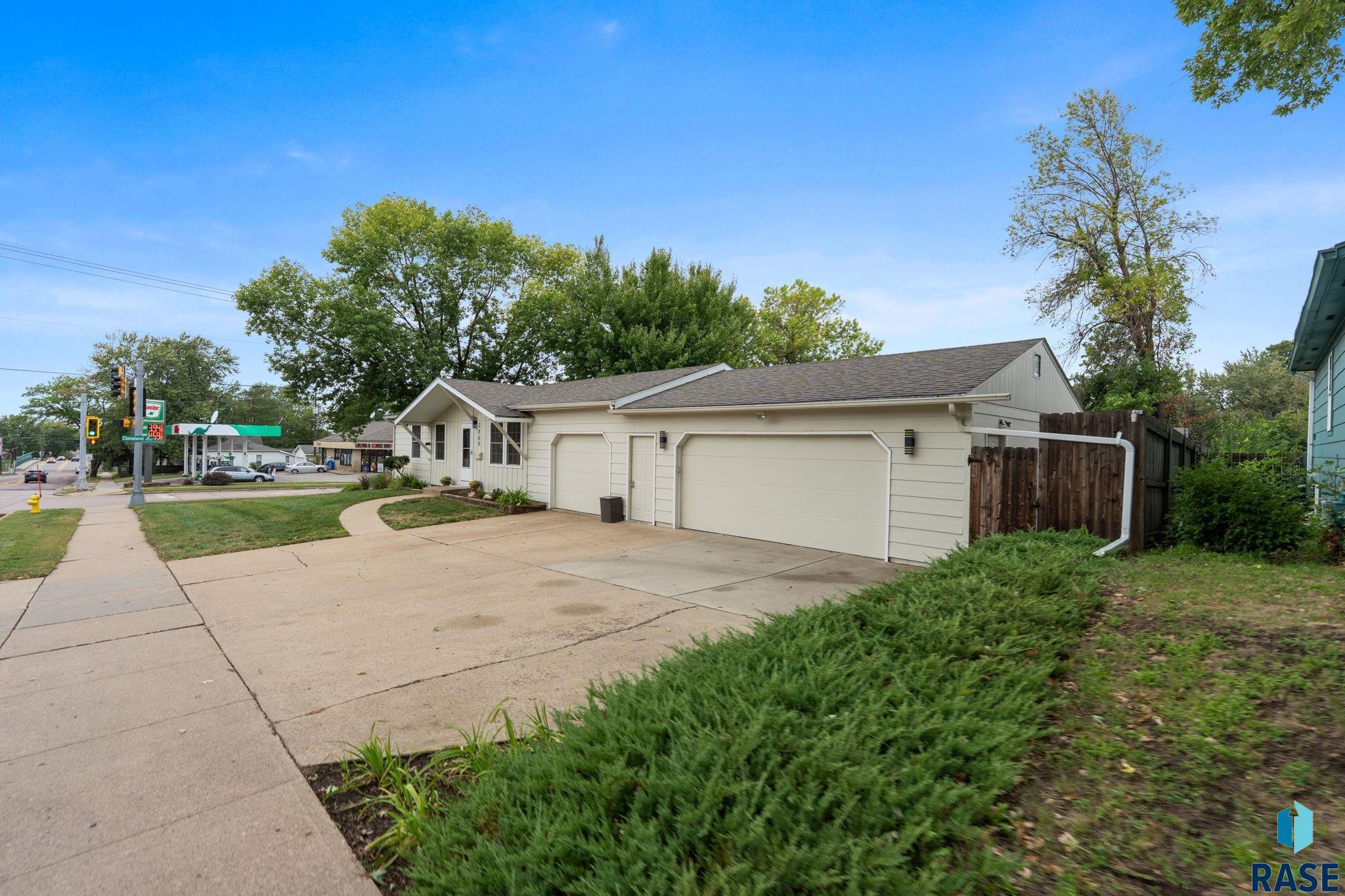 main property photo 58