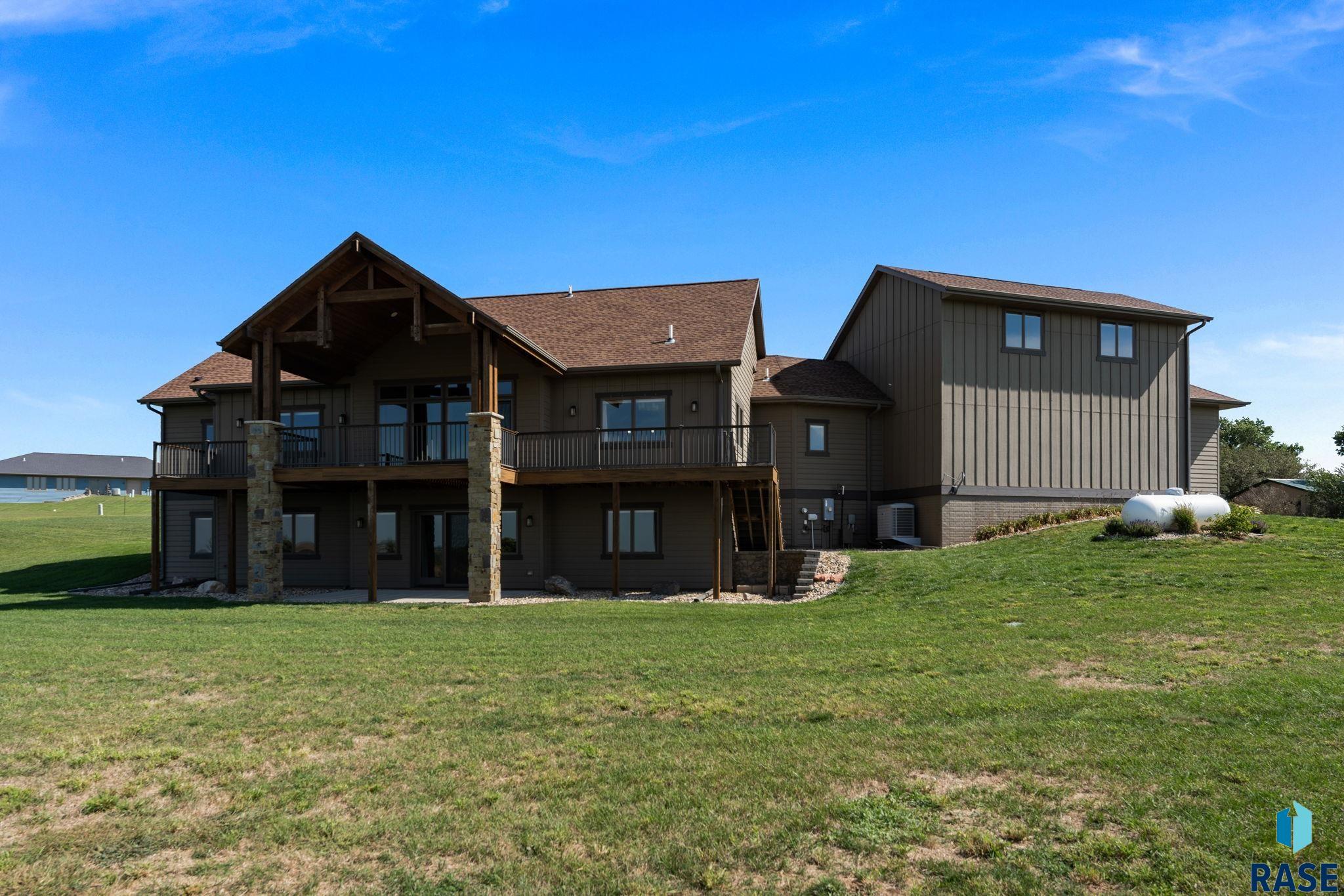 main property photo 36