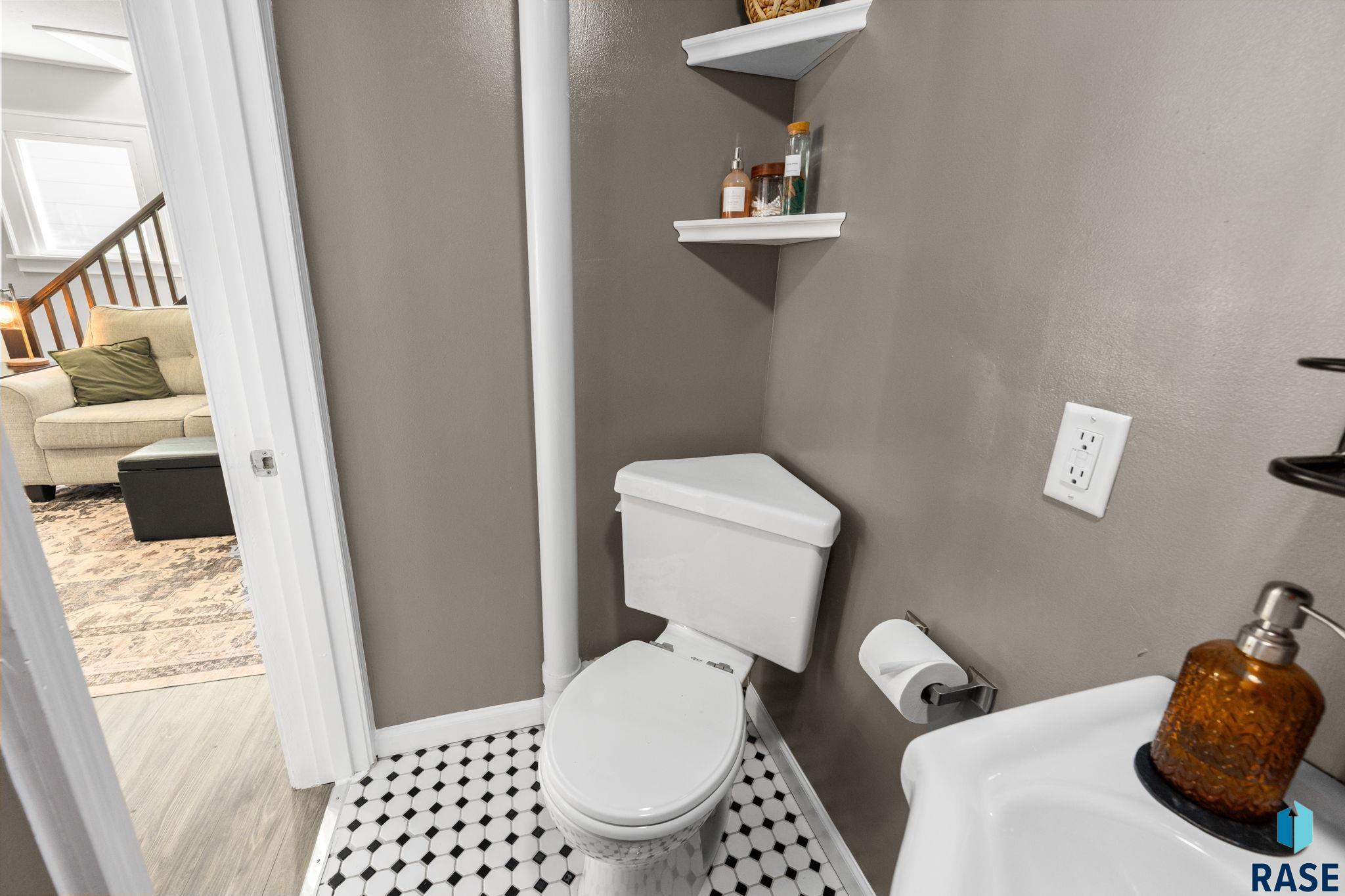 main property photo 36