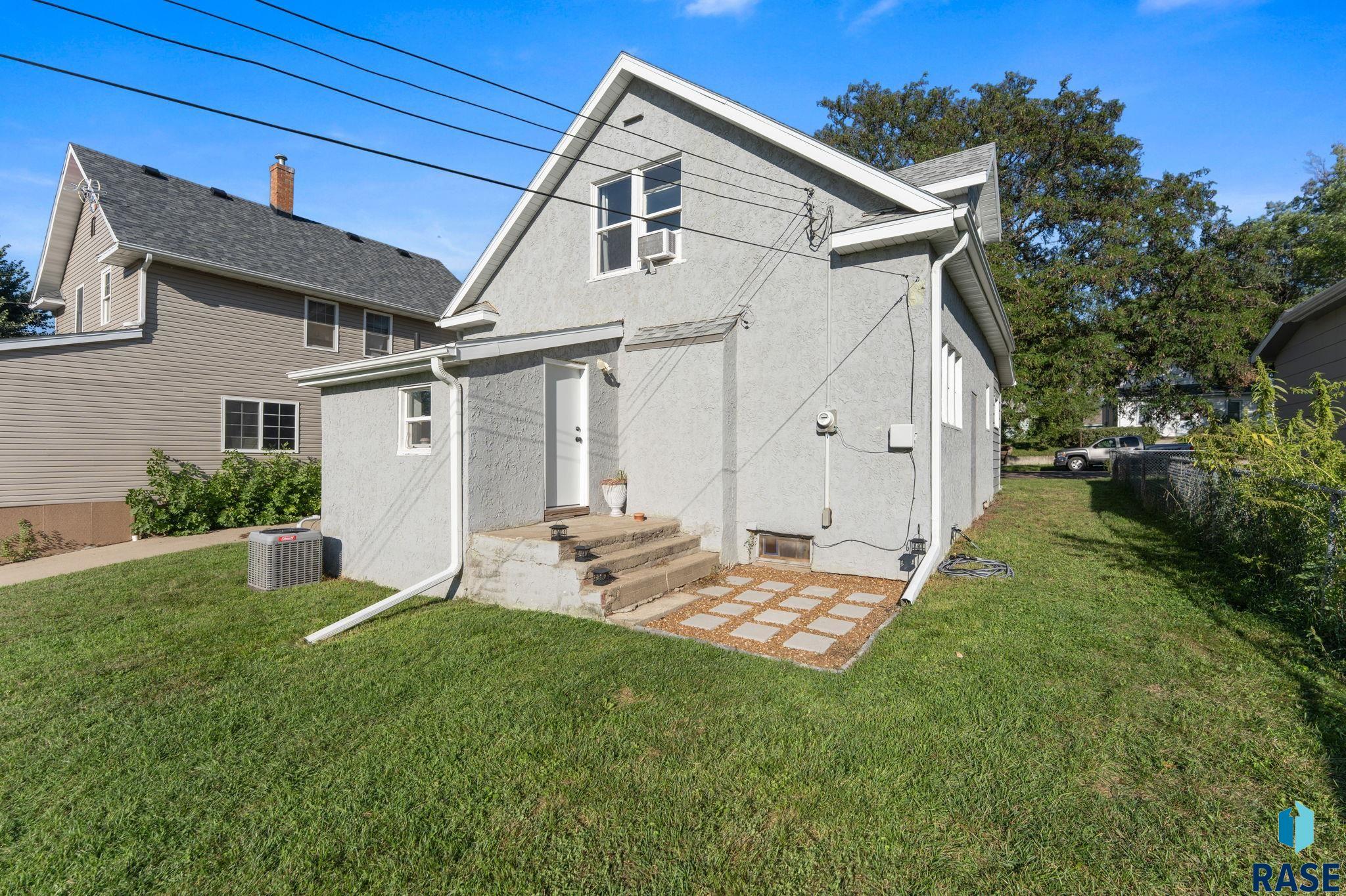 main property photo 38