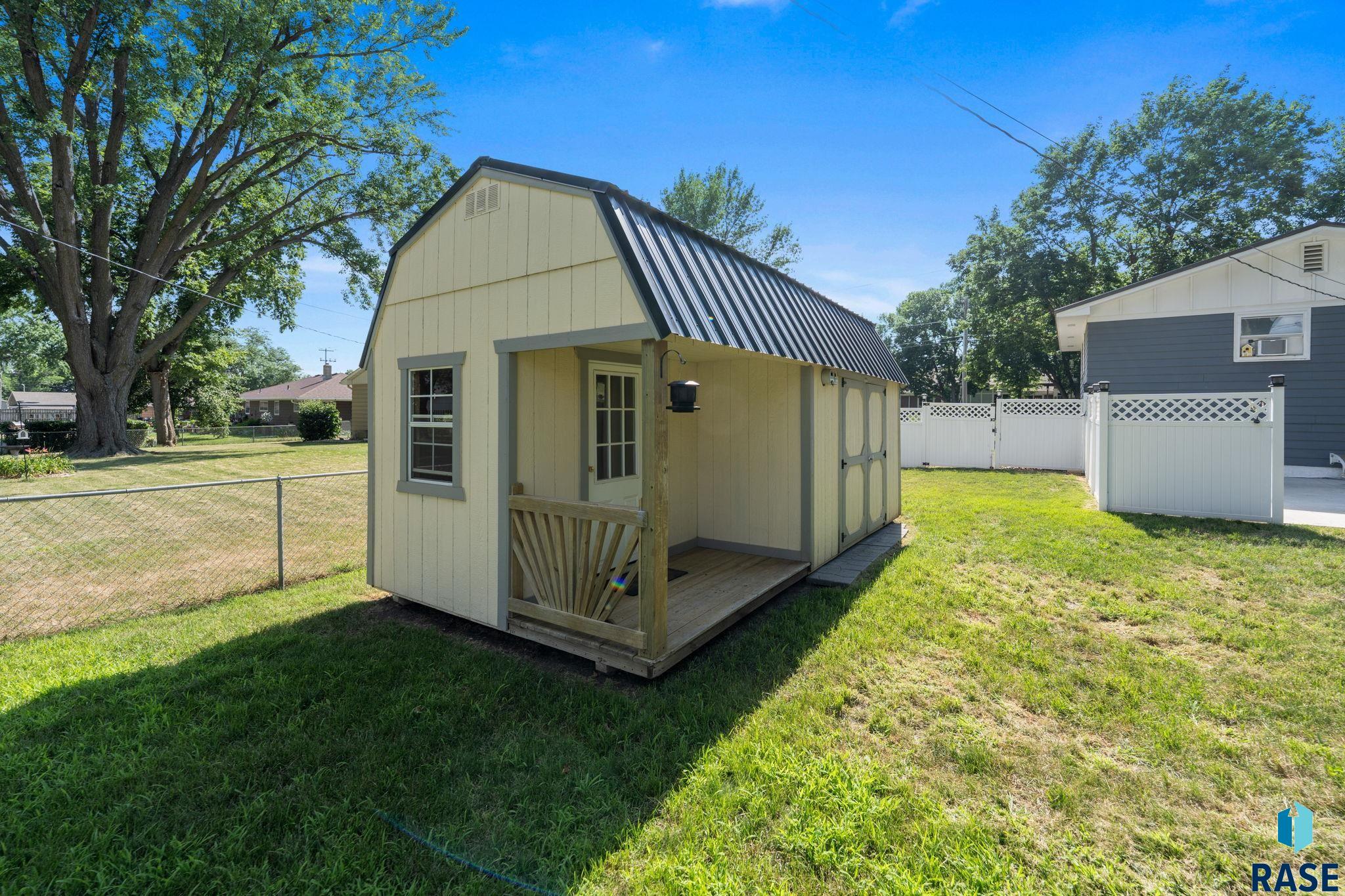 main property photo 48