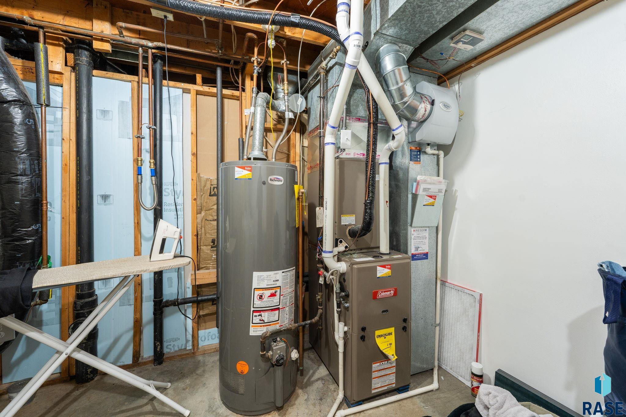 main property photo 14