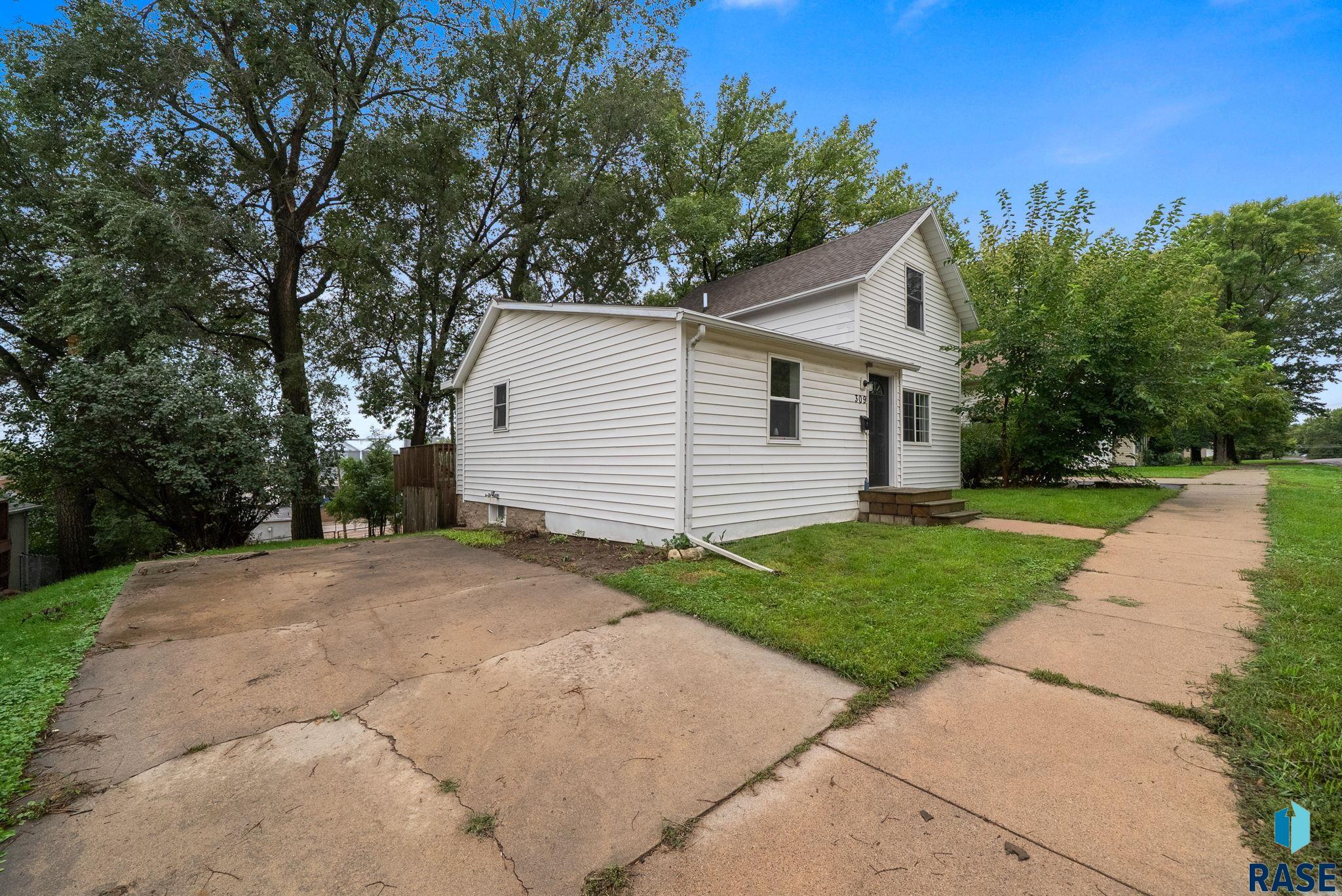 main property photo 29