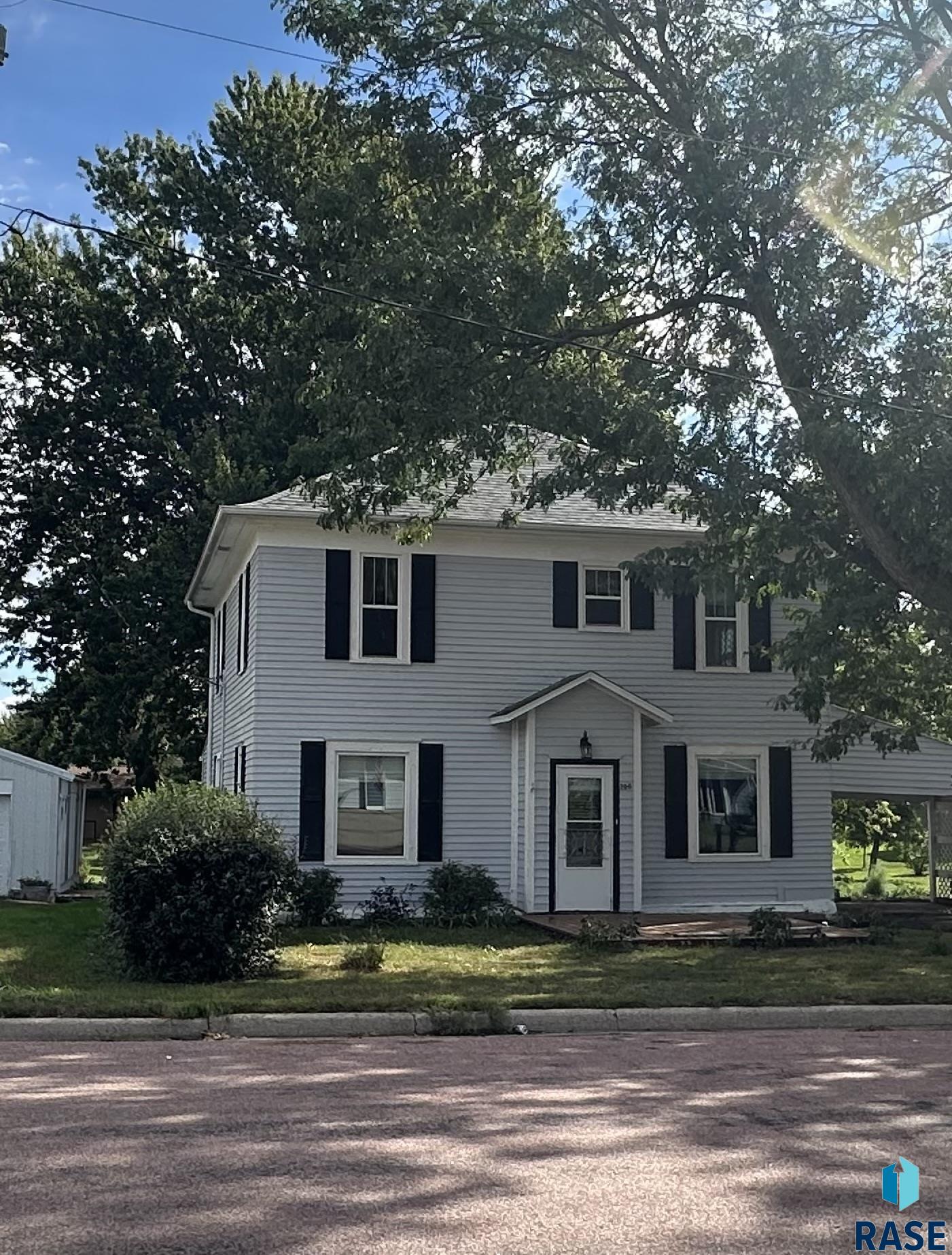 main property photo 0