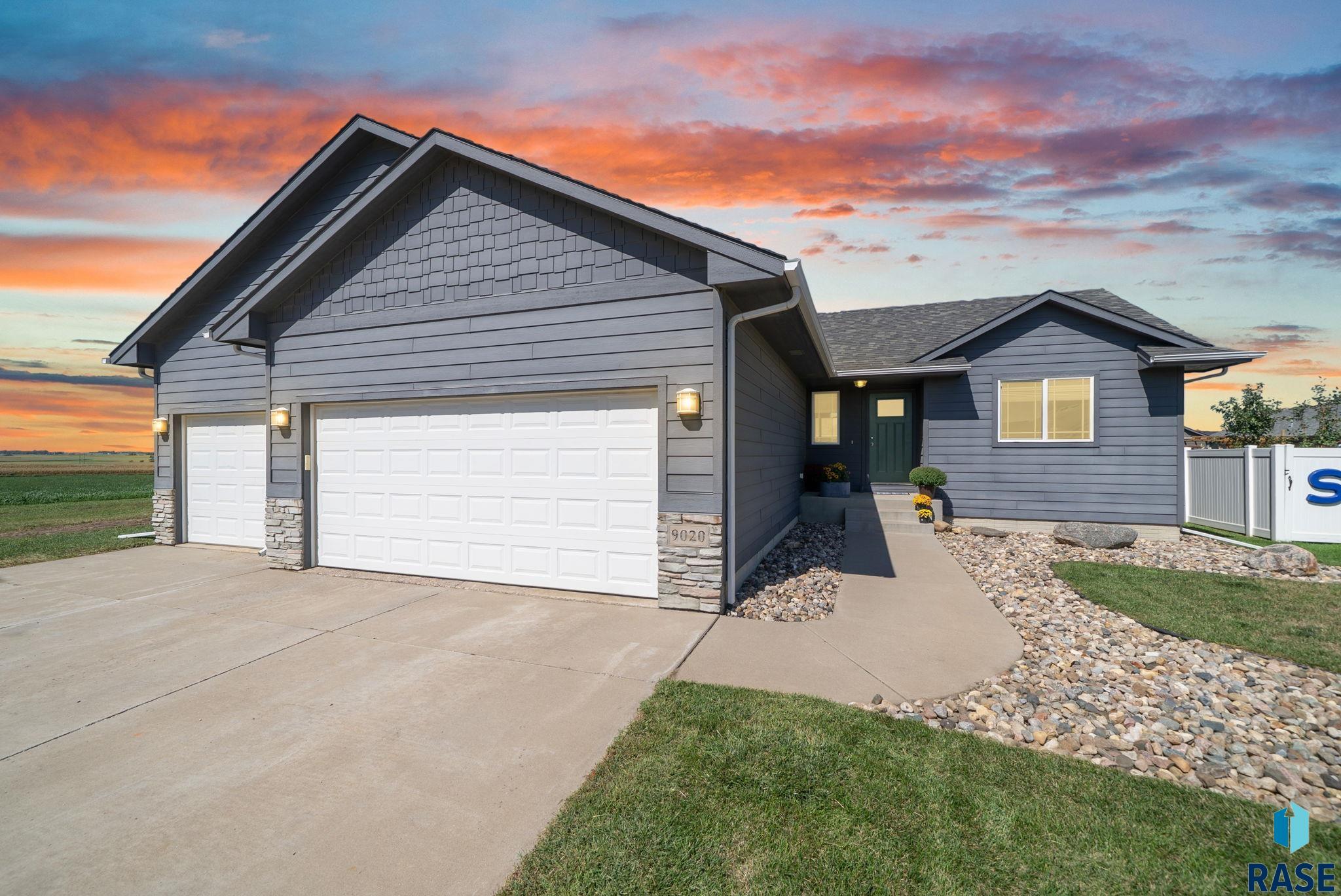 main property photo 0