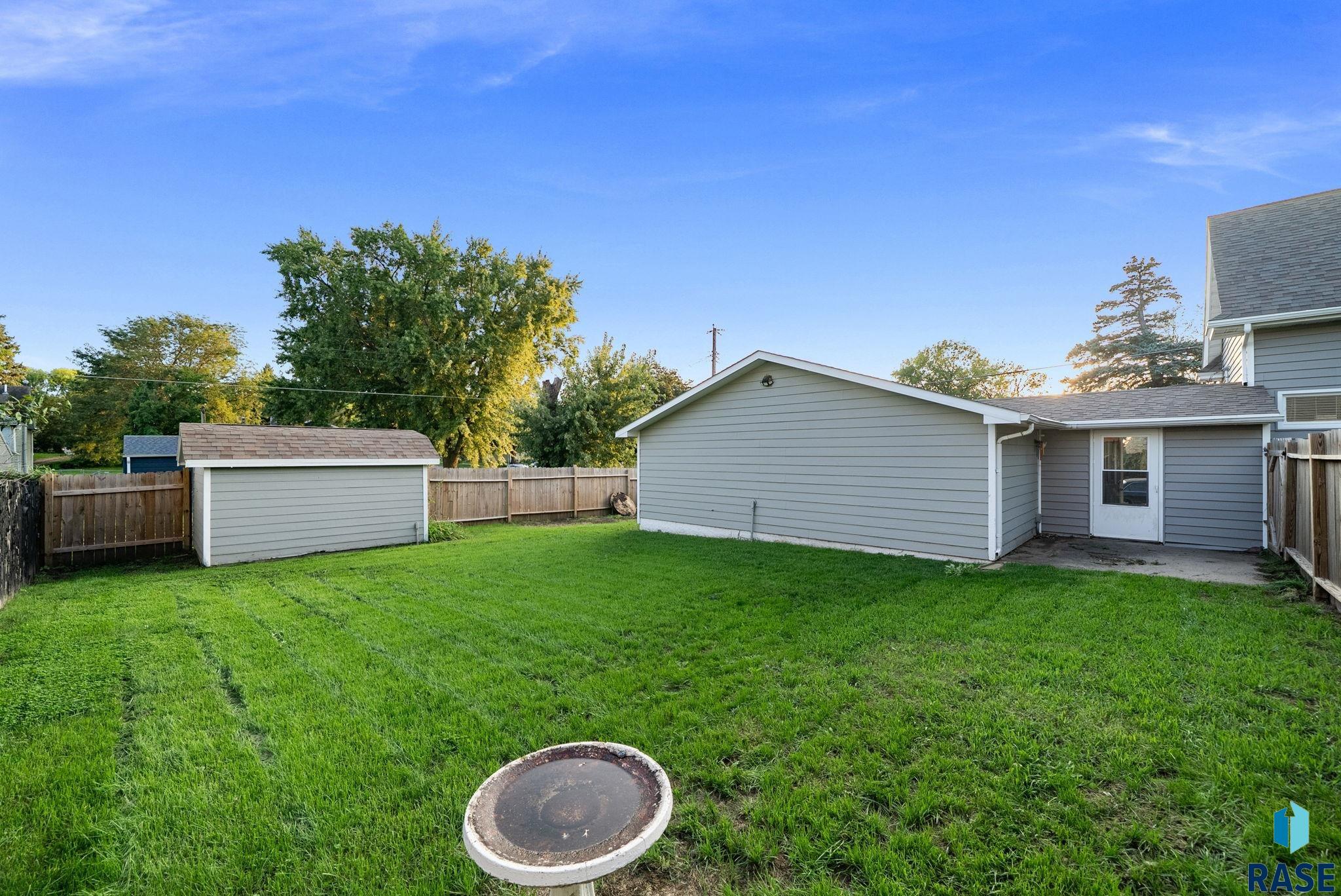 main property photo 8