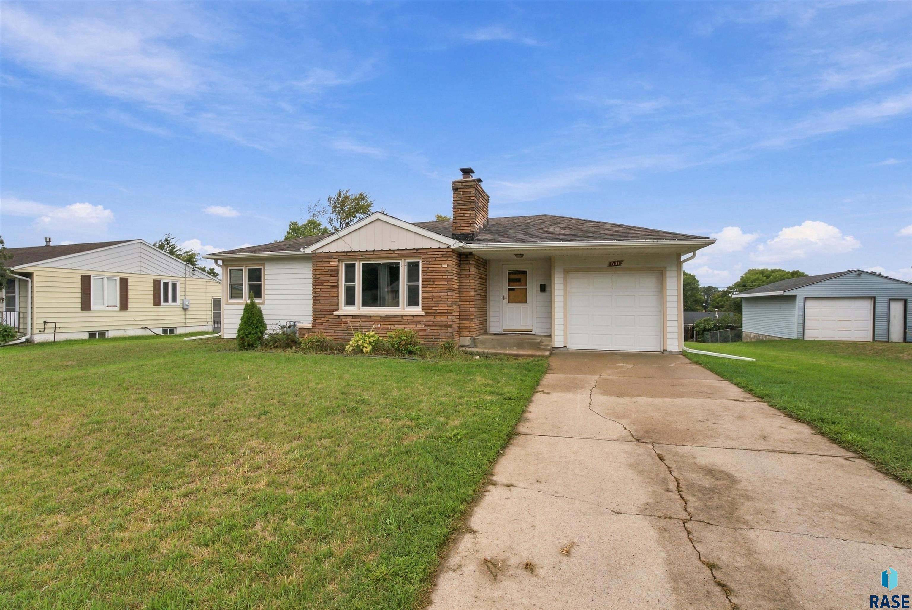 main property photo 0