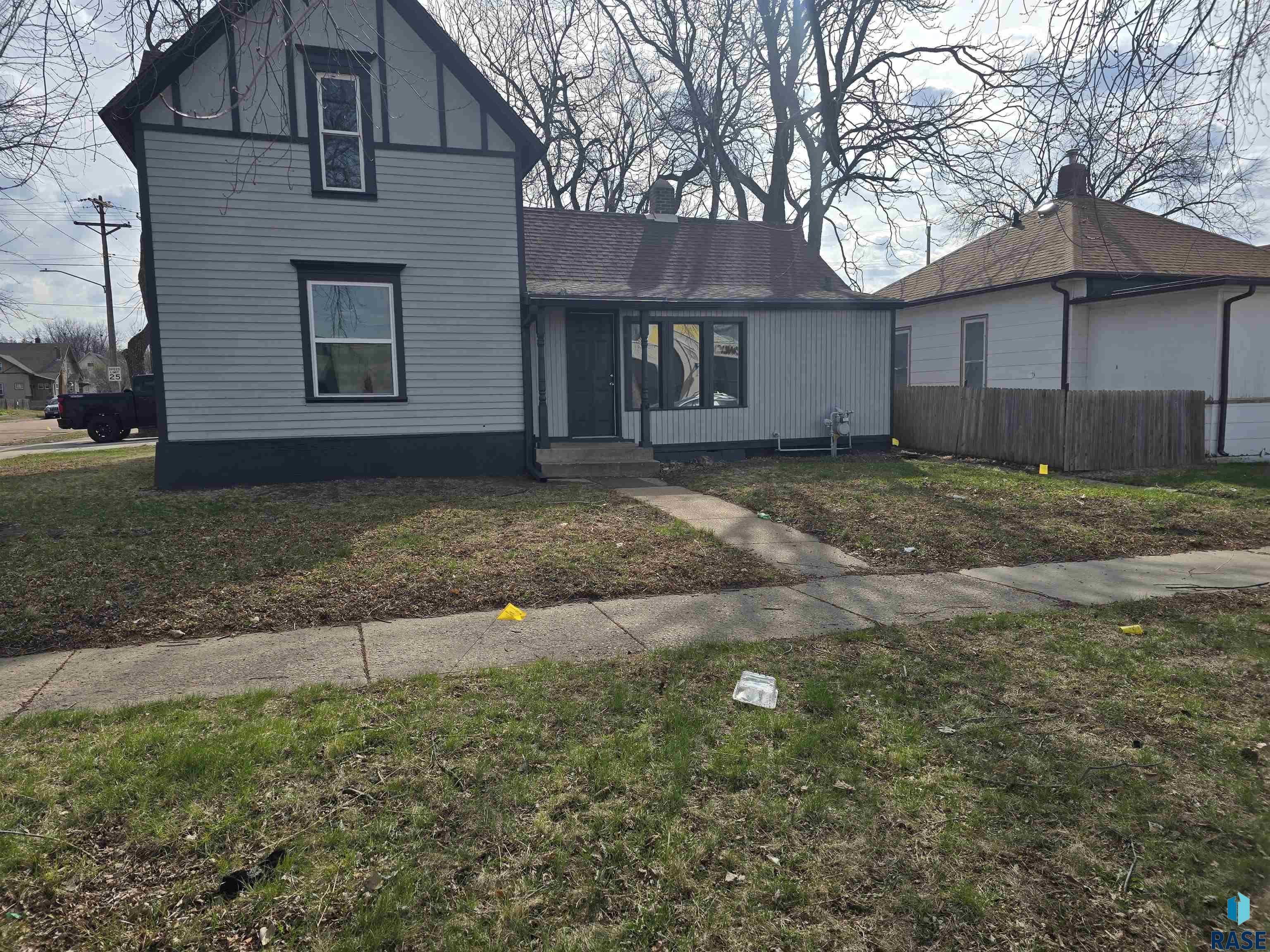 main property photo 0