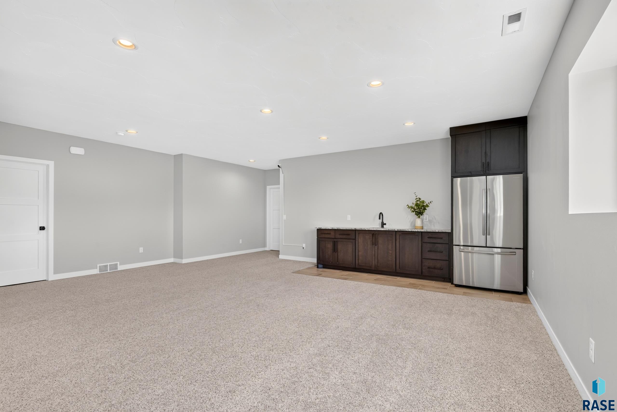 main property photo 63