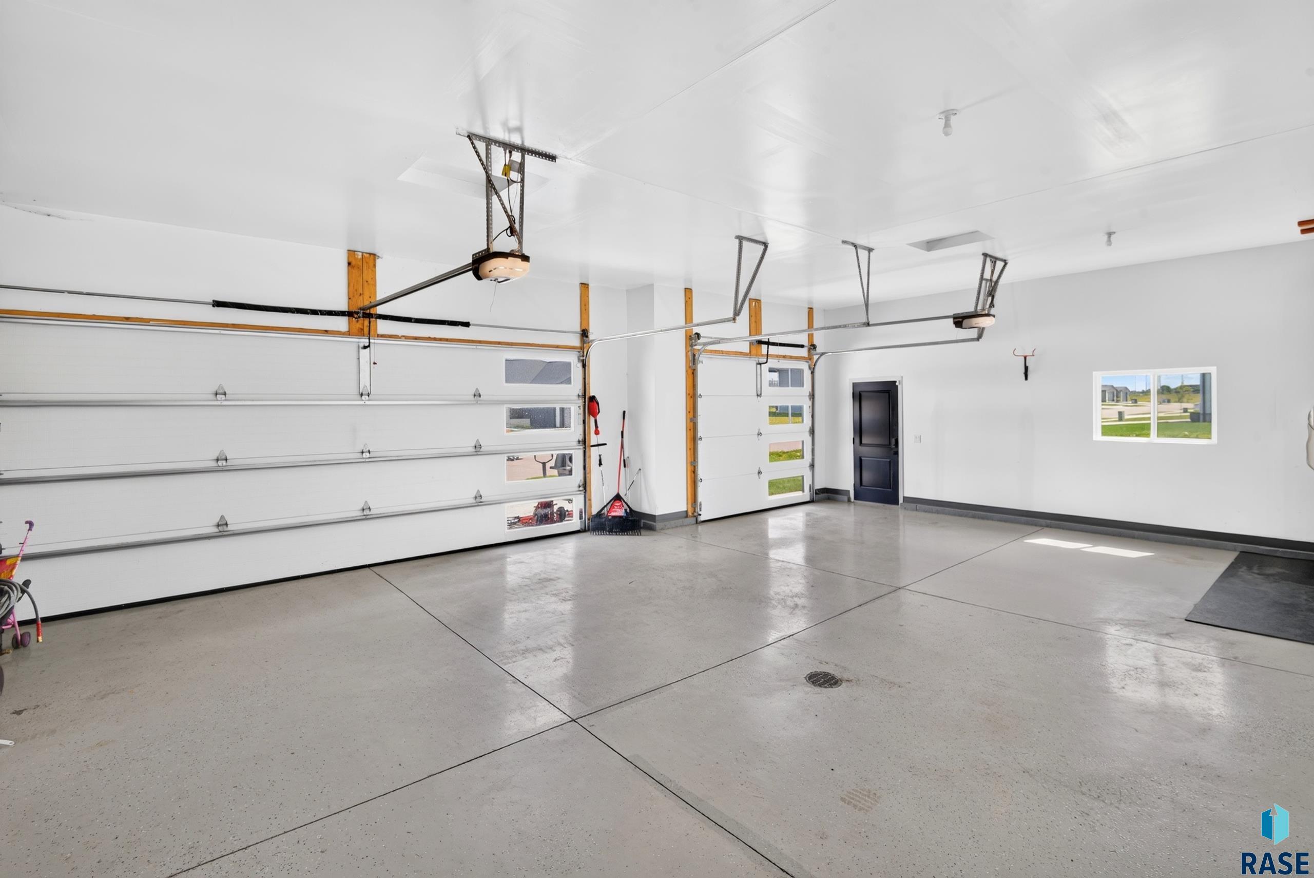 main property photo 70