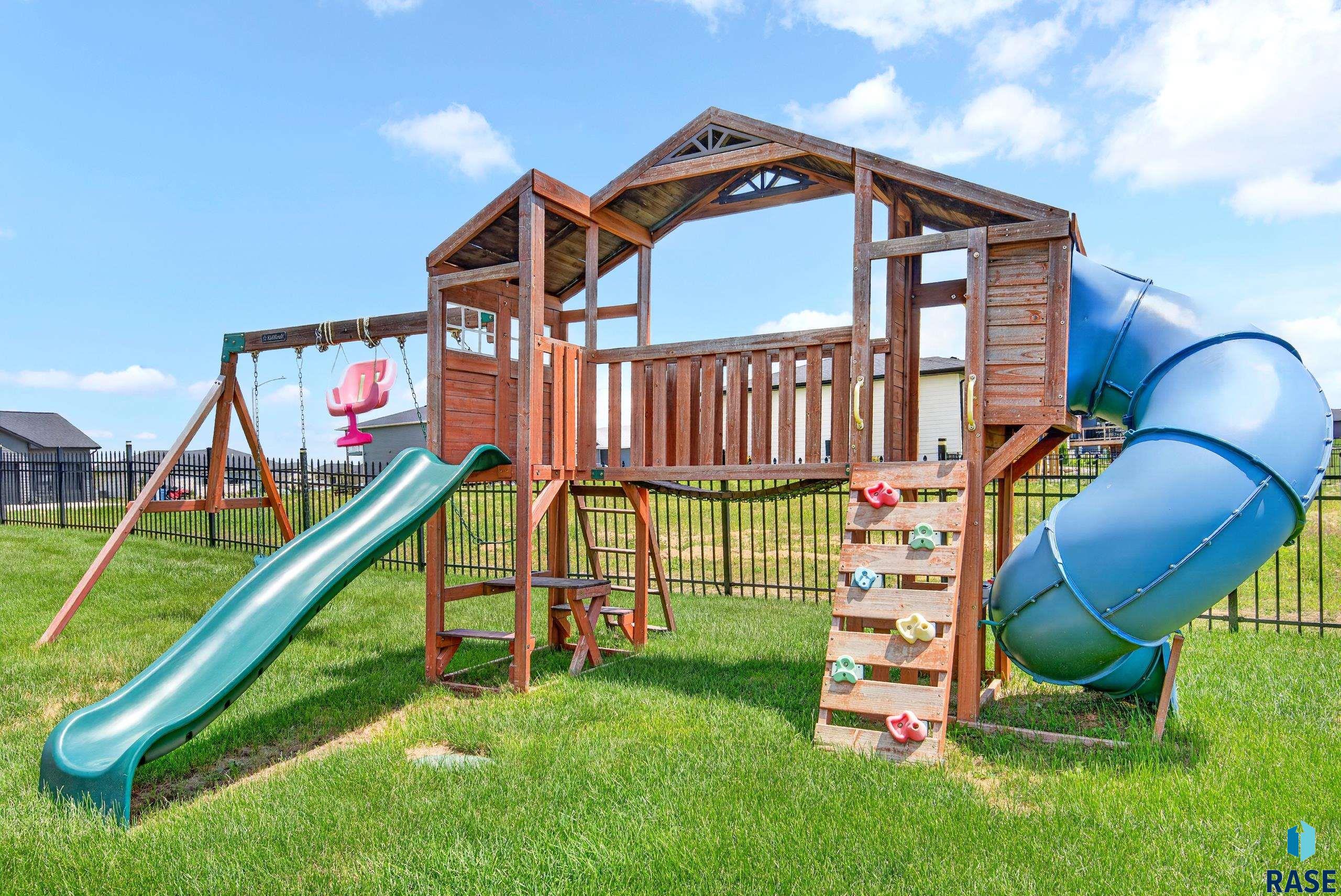 main property photo 76