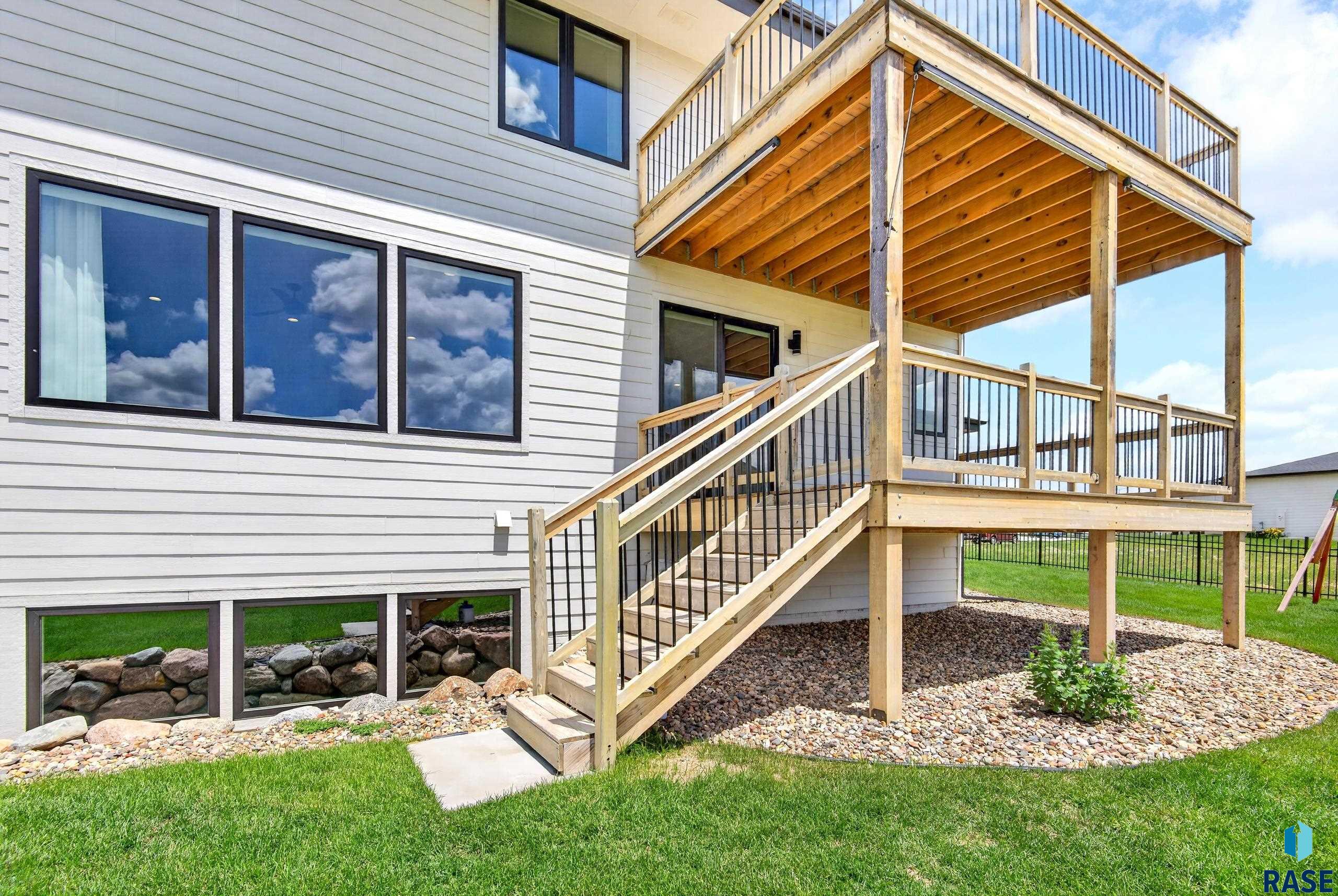 main property photo 77