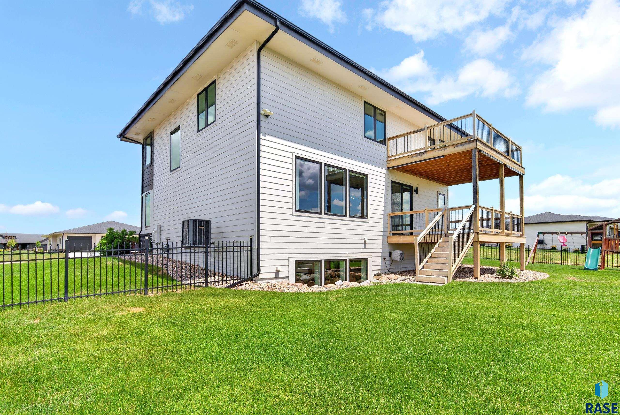 main property photo 80