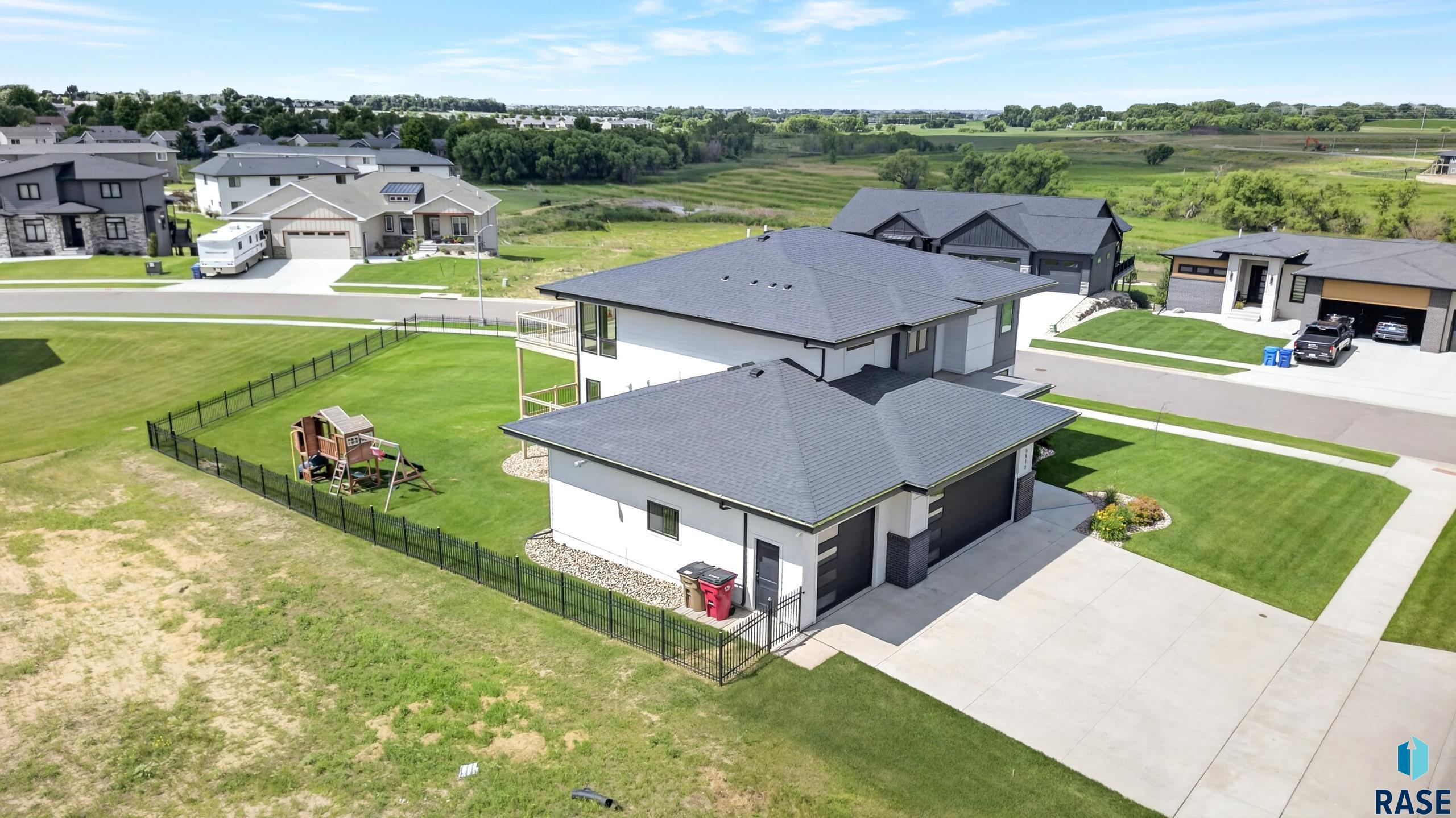 main property photo 85