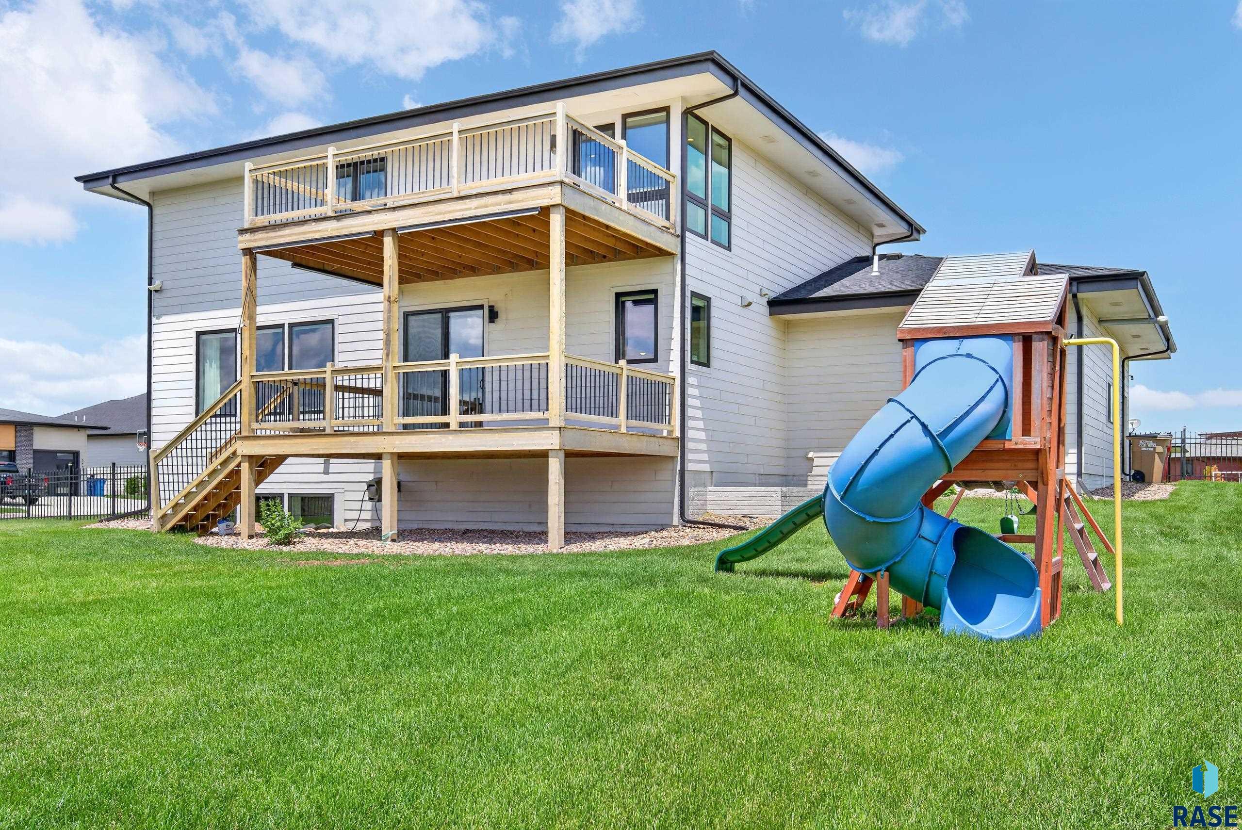 main property photo 90