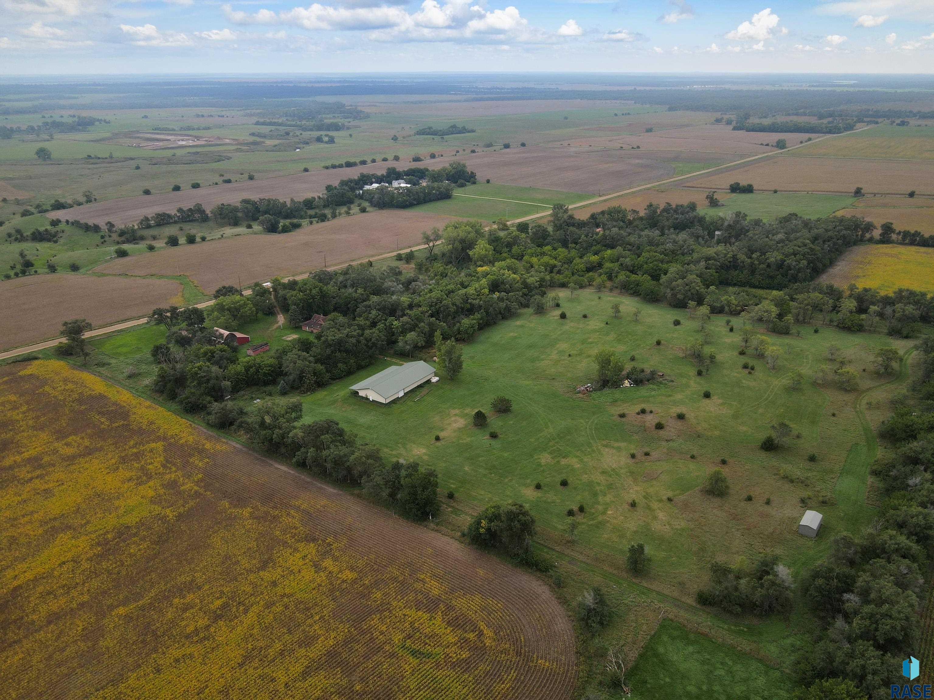main property photo 7