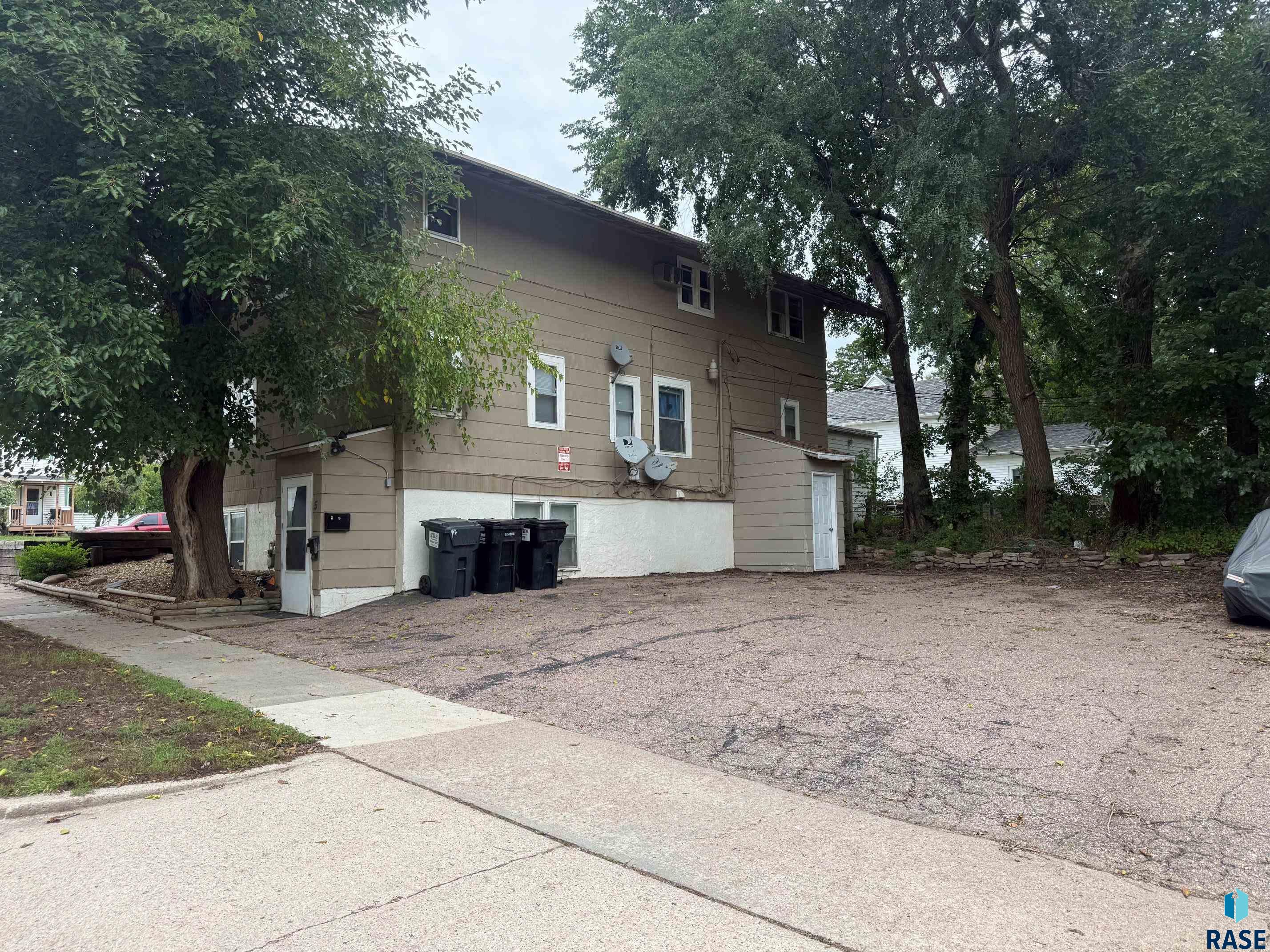 main property photo 21