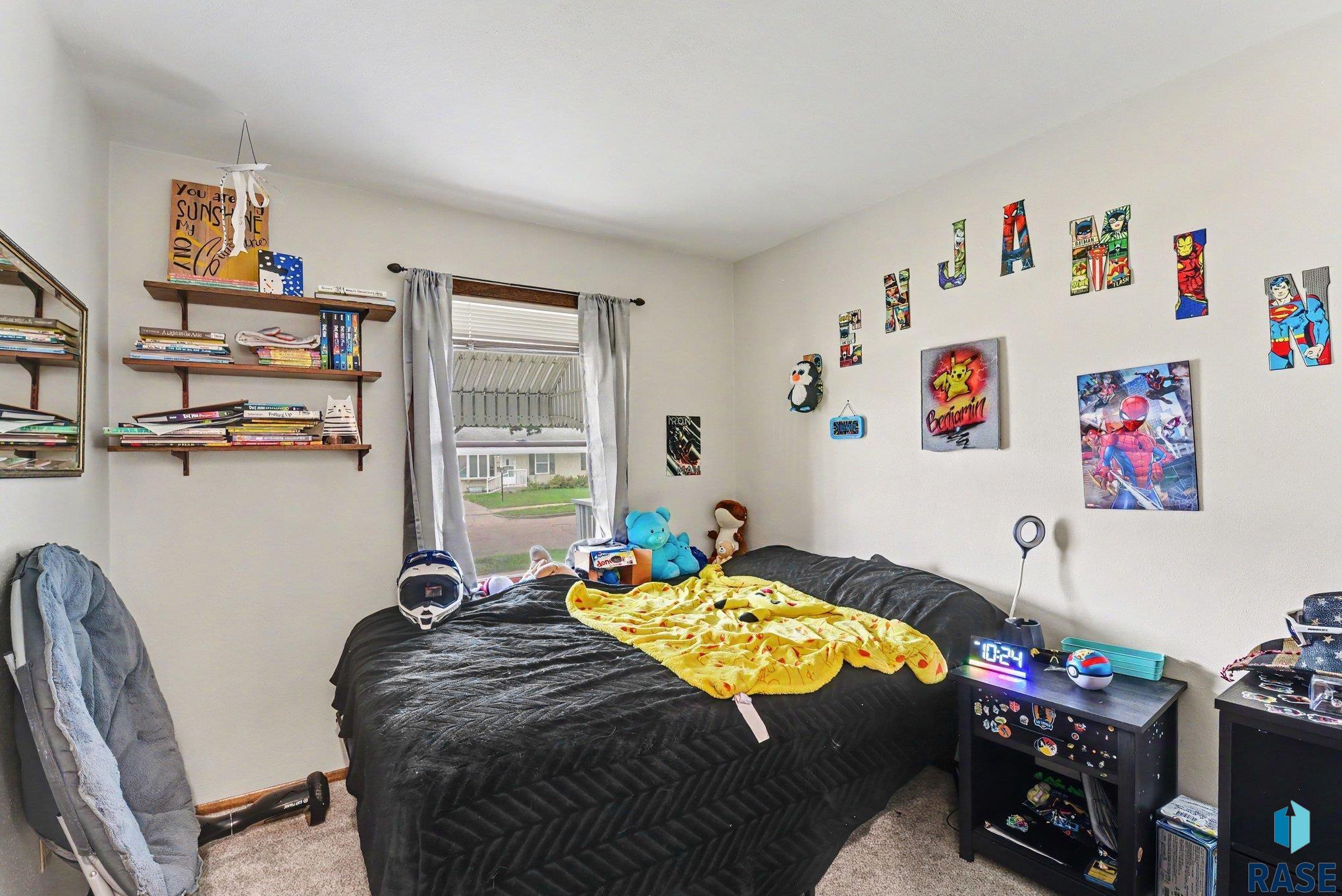 main property photo 13