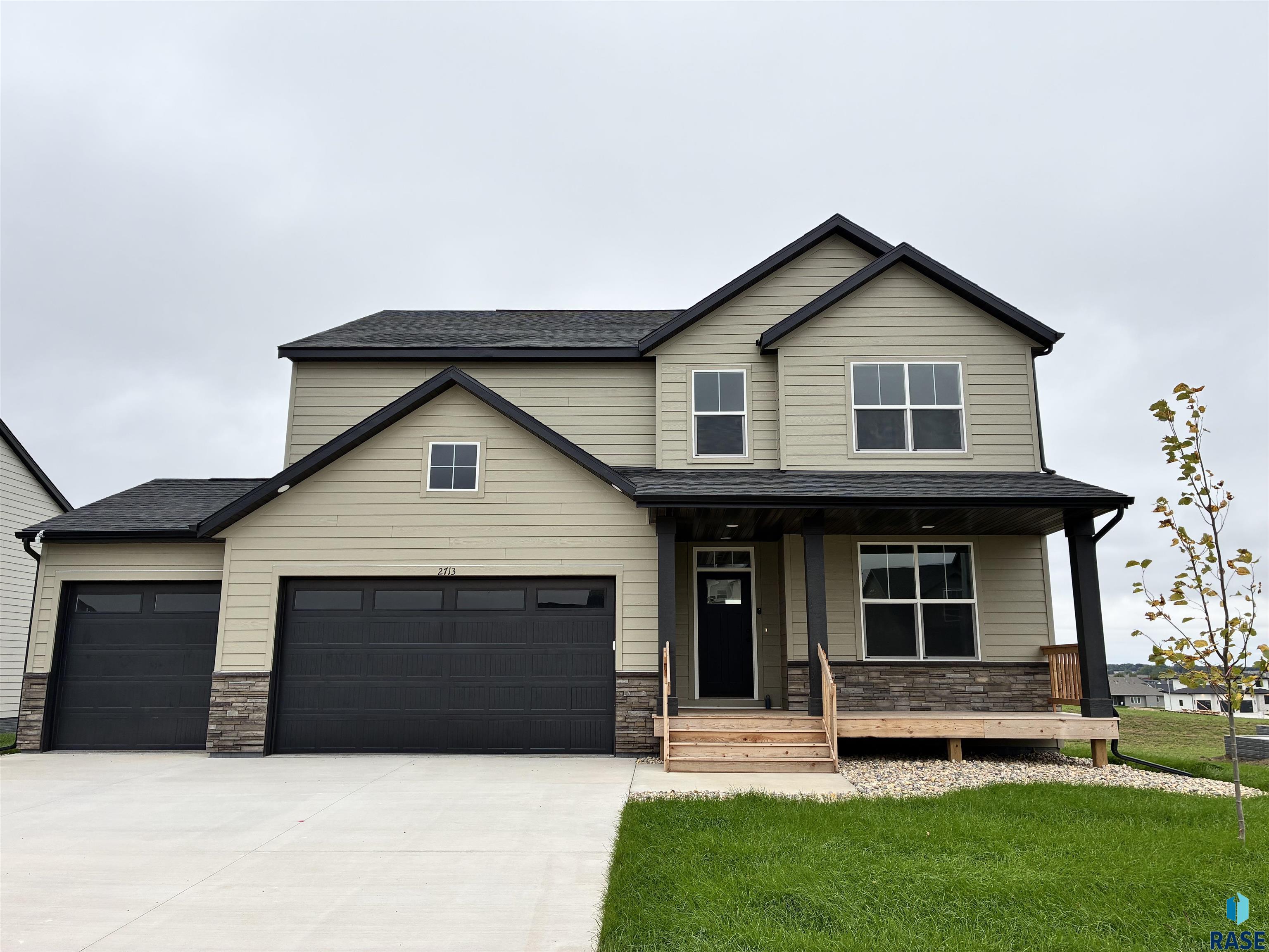 main property photo 0