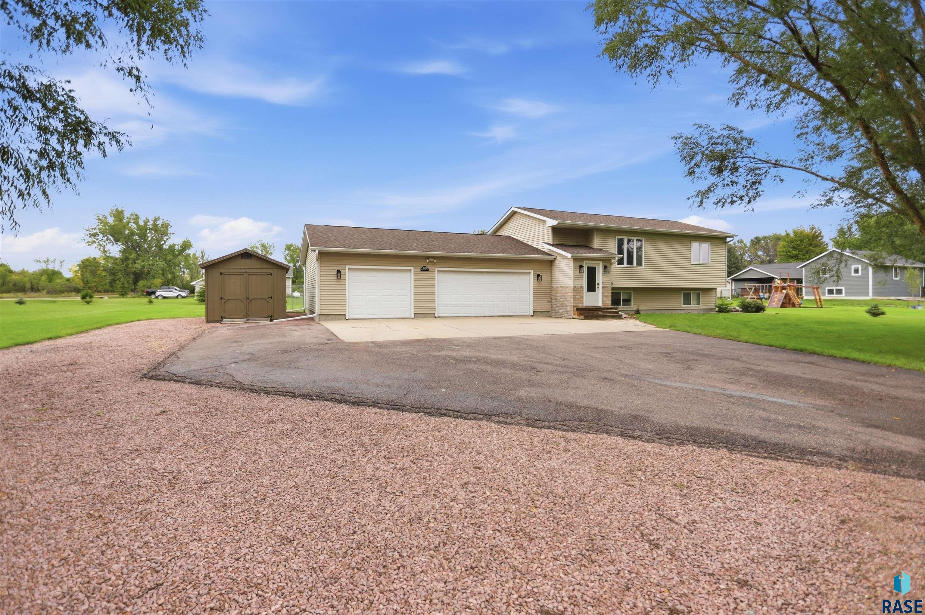 main property photo 0