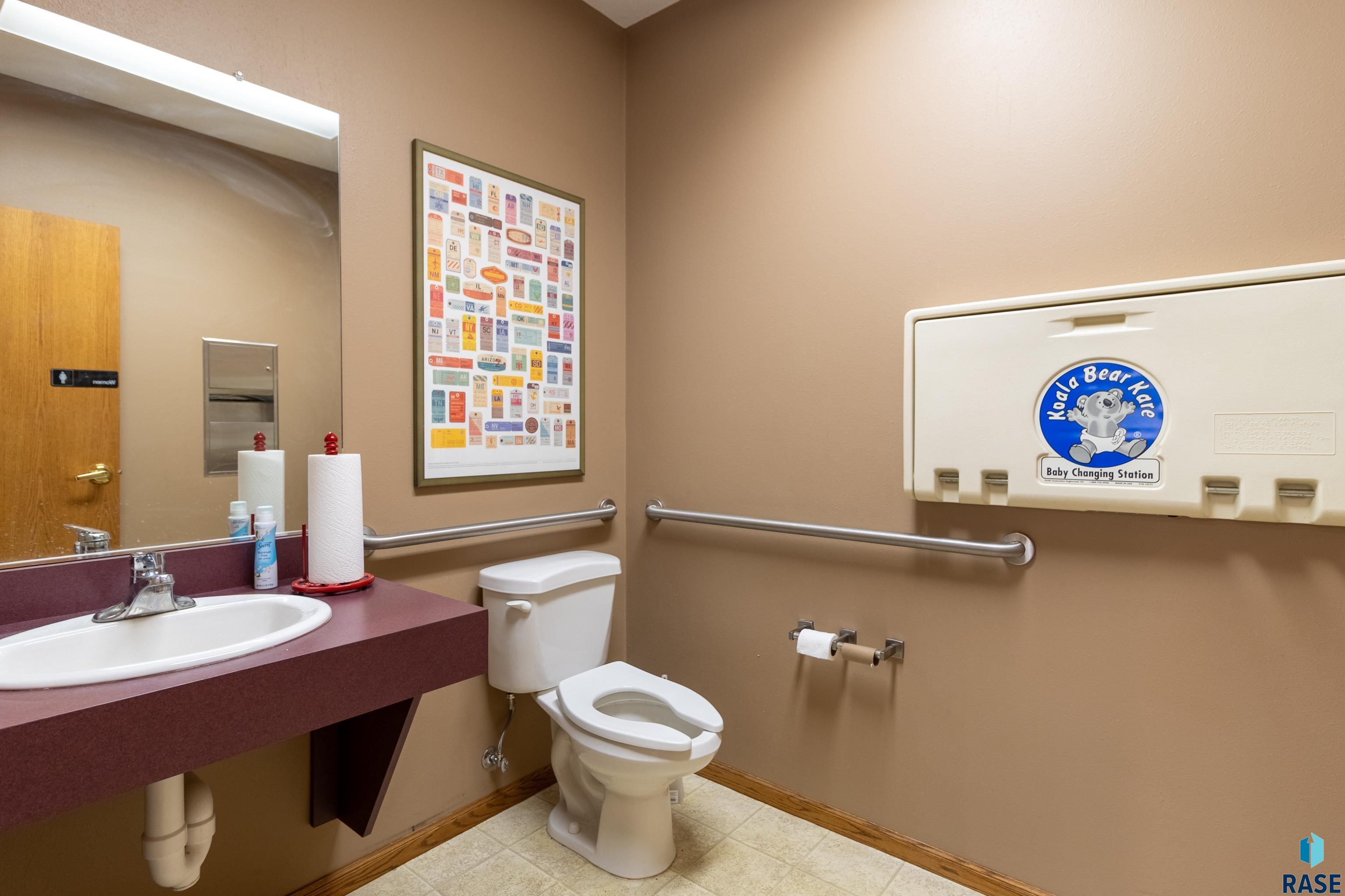 main property photo 13