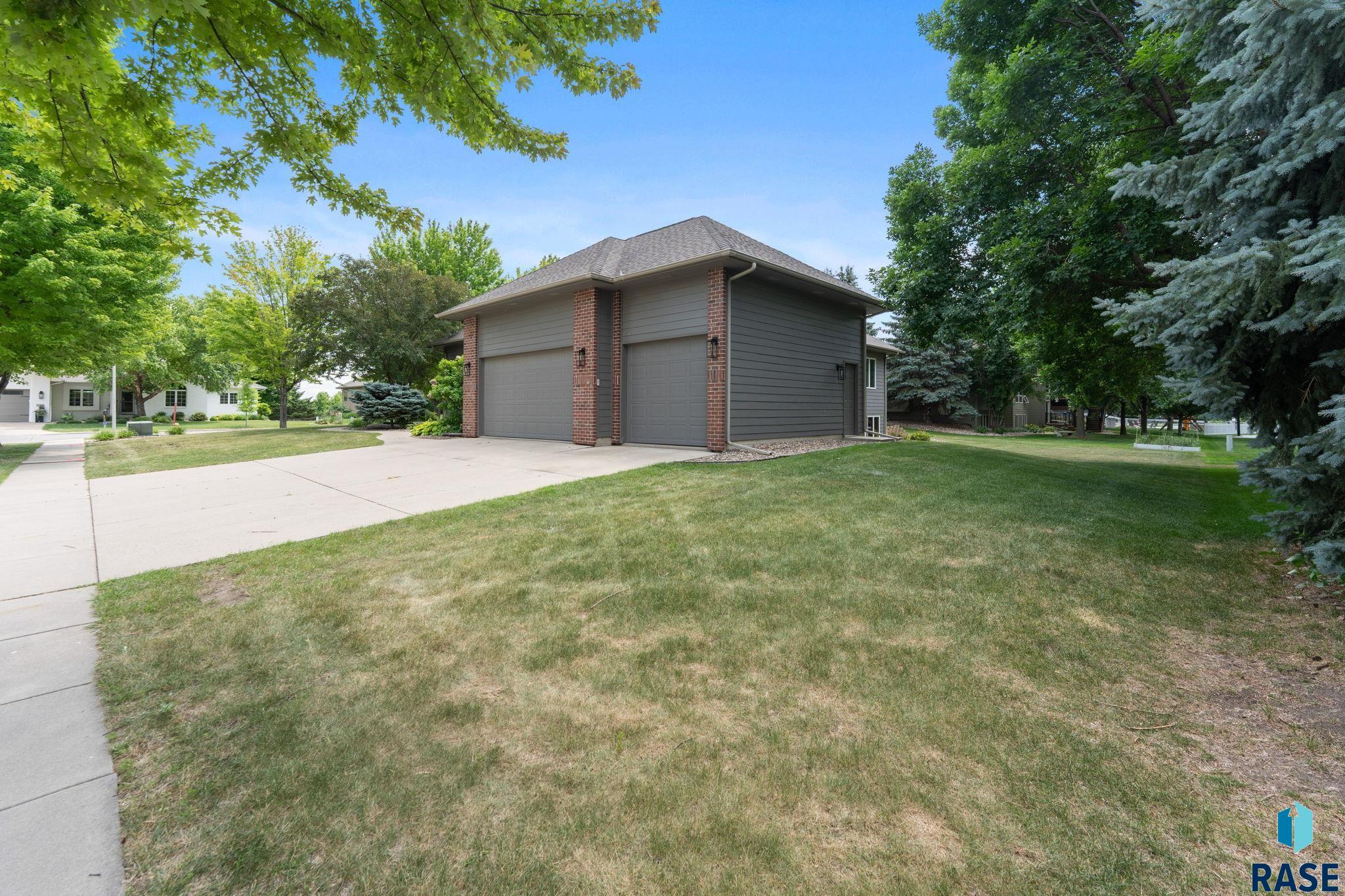 main property photo 67