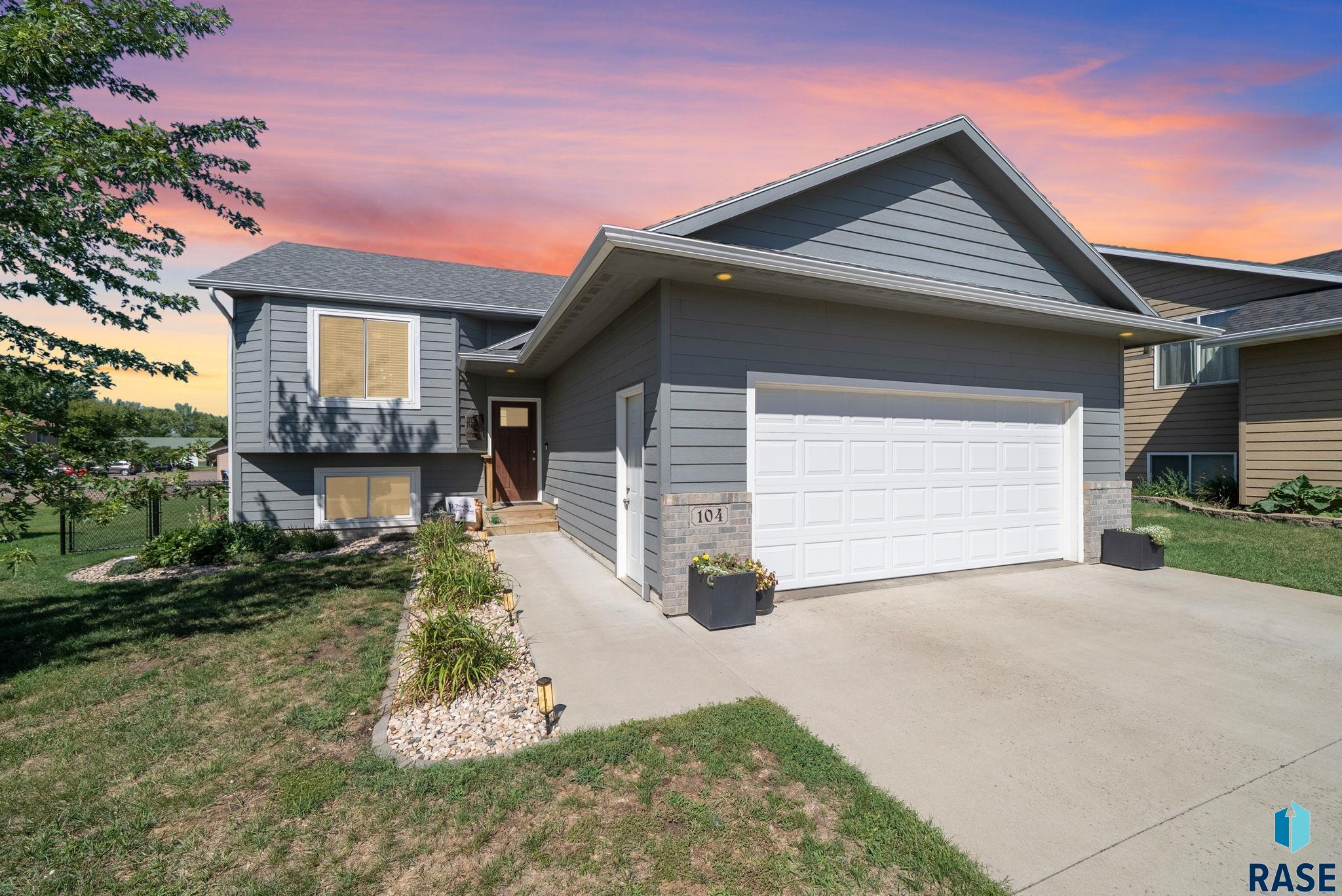main property photo 0