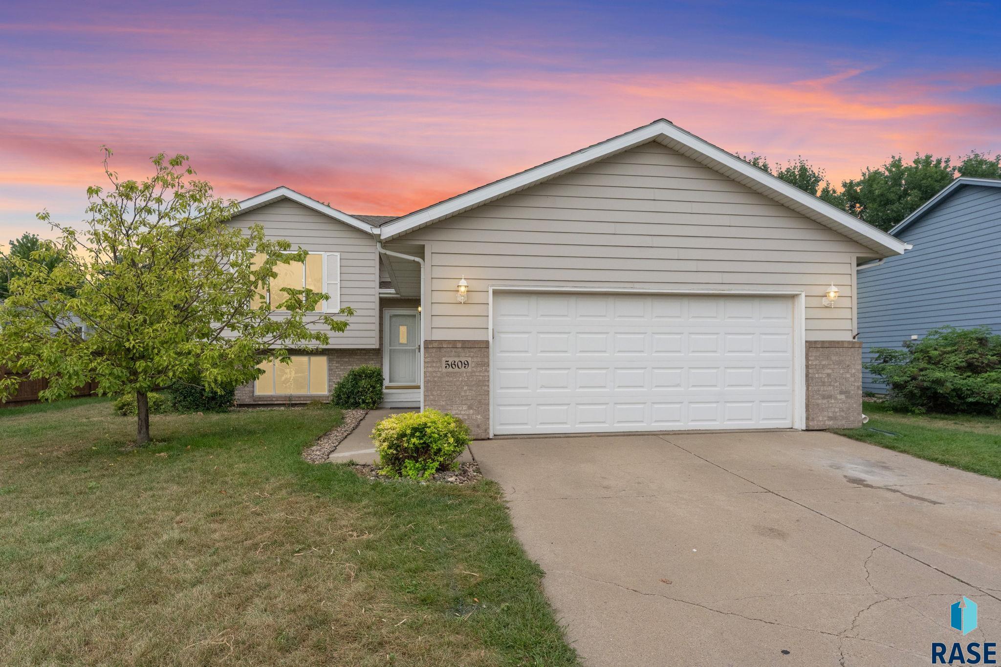 main property photo 0