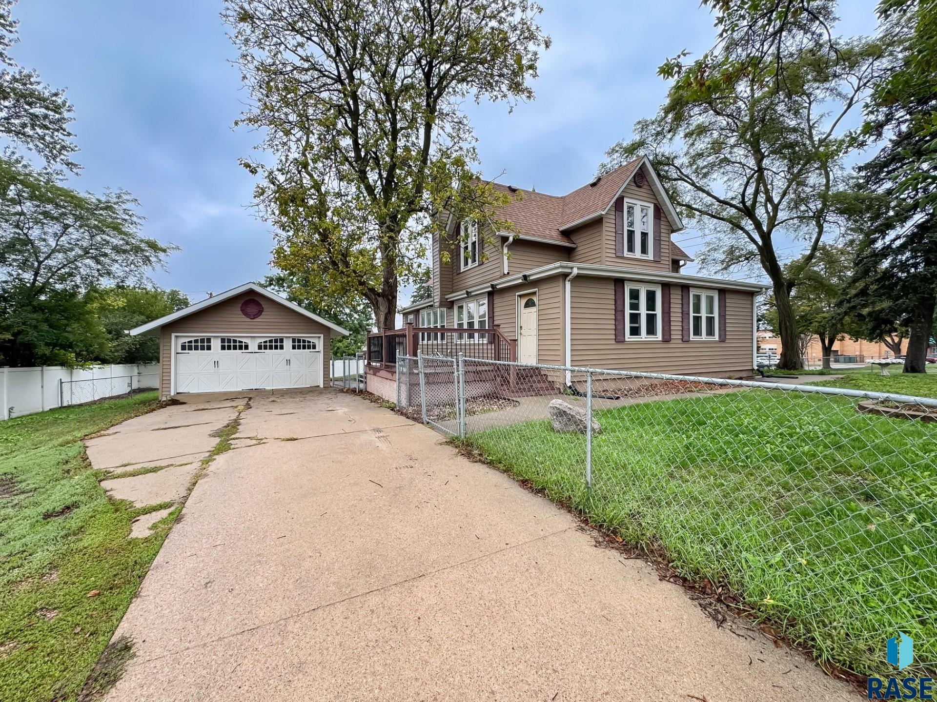 main property photo 0