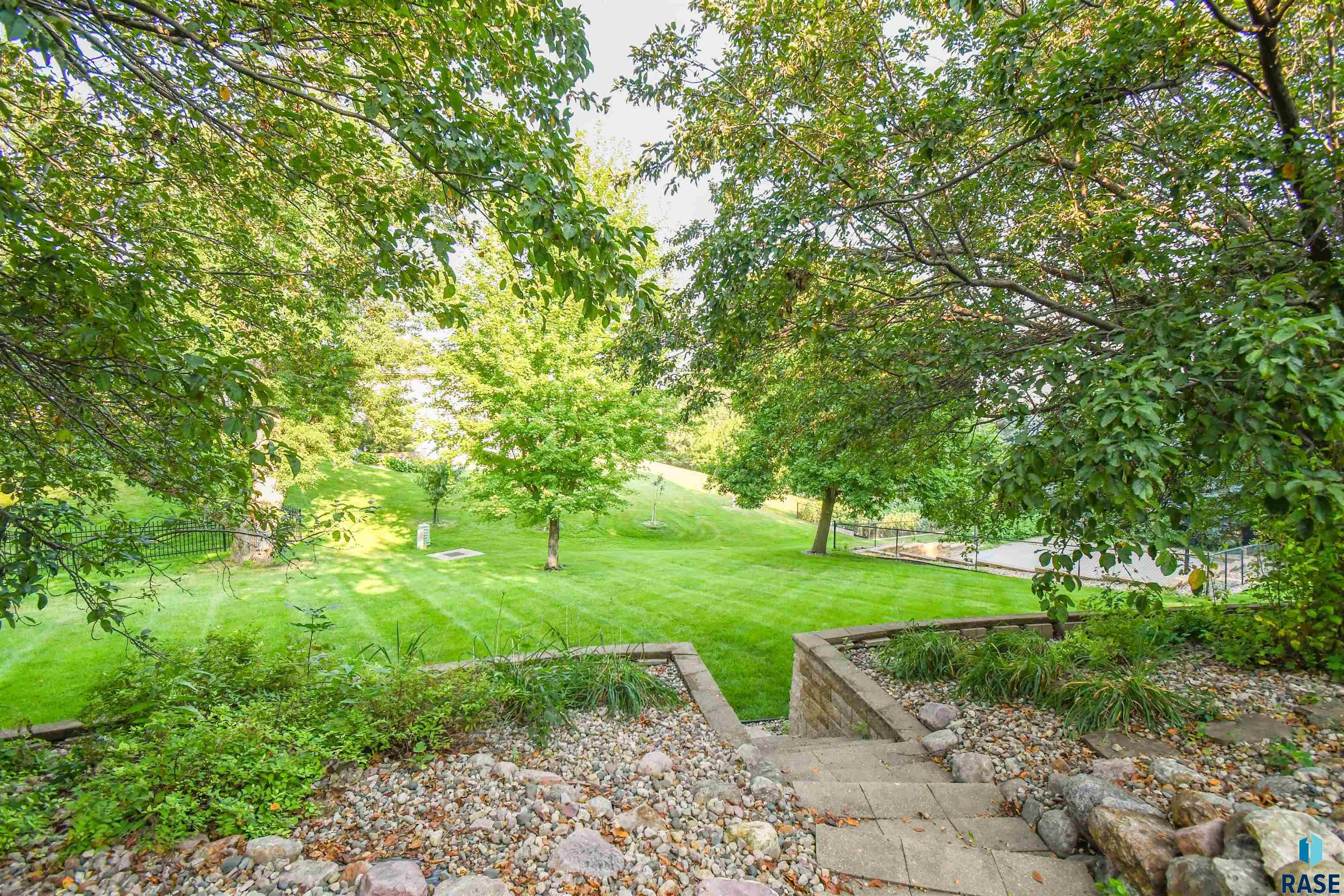 main property photo 77