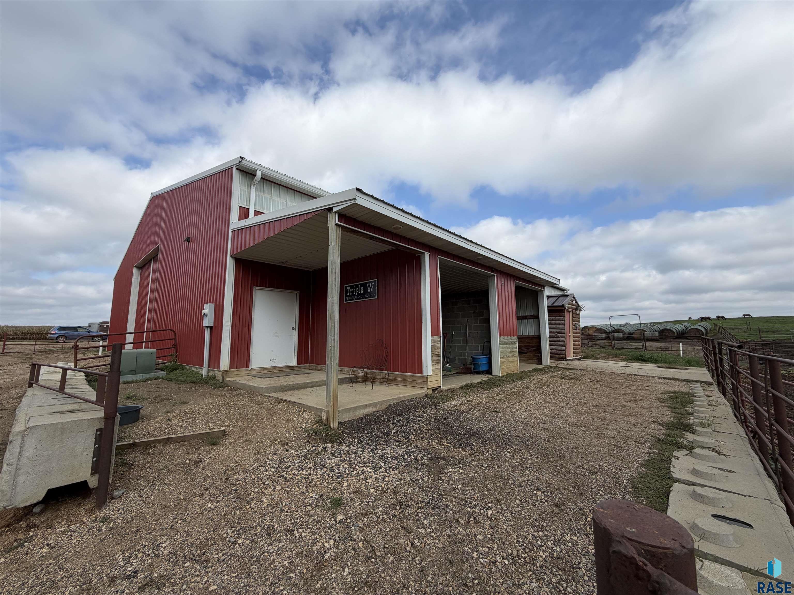 main property photo 49