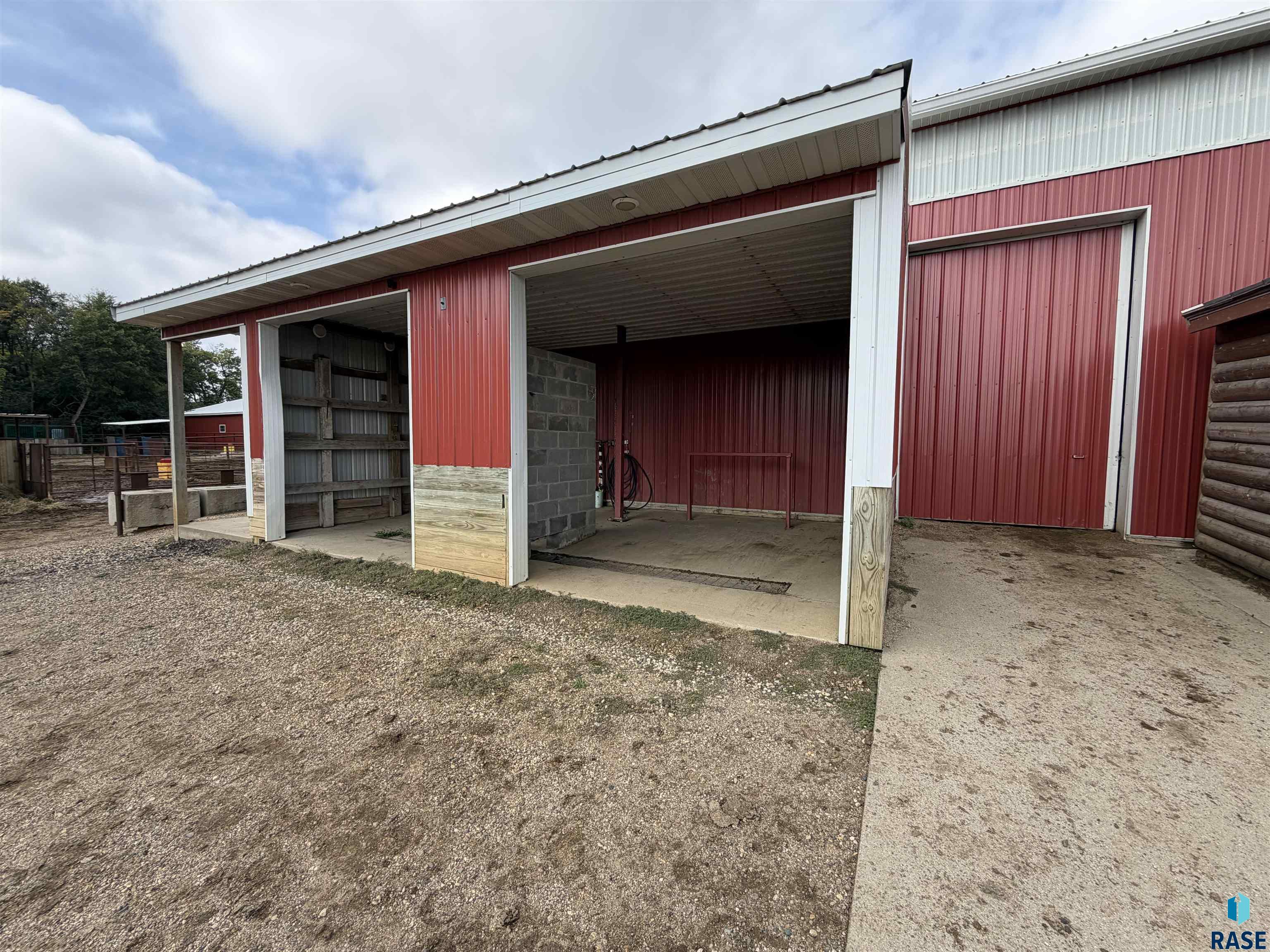 main property photo 52