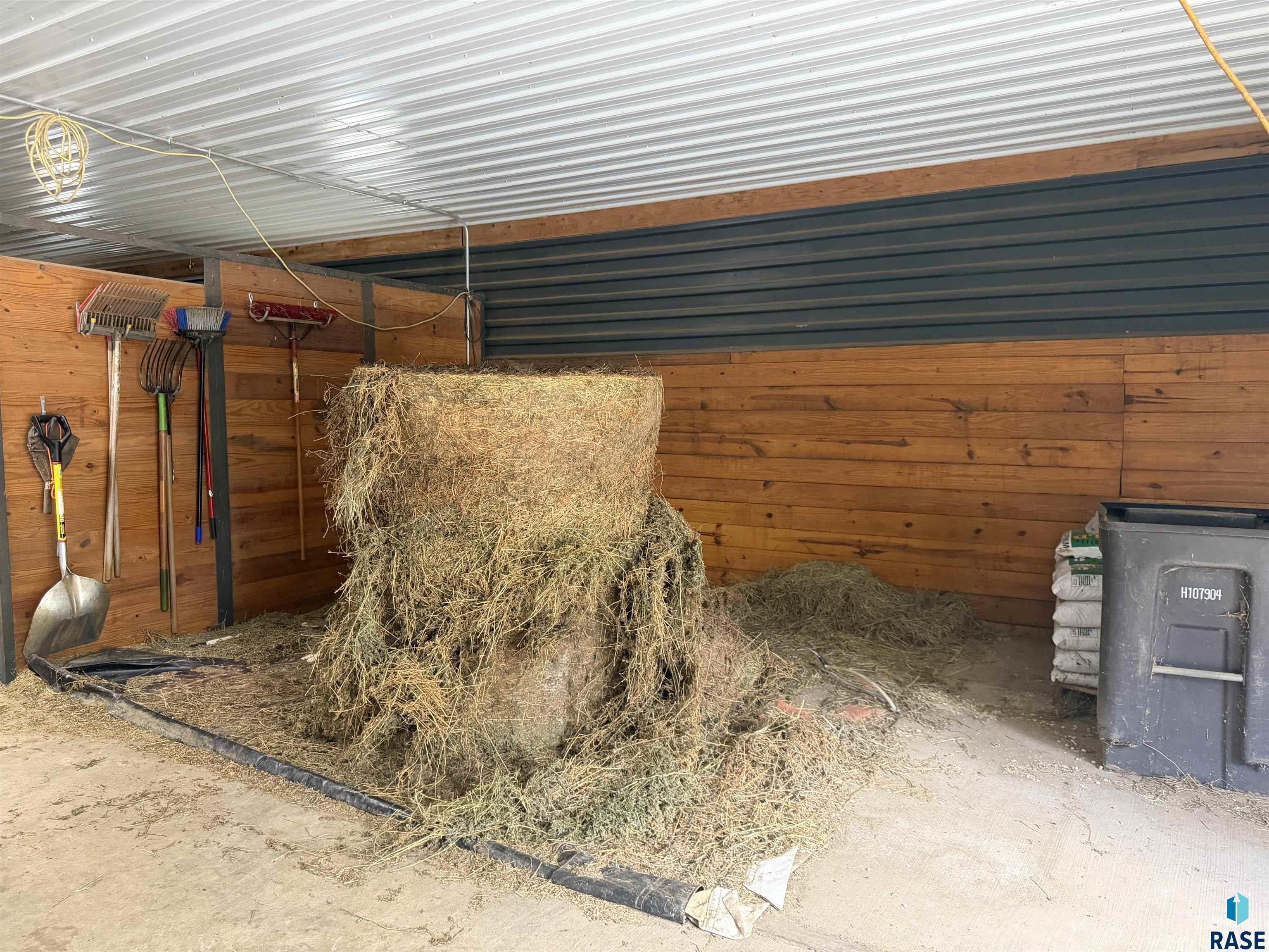 main property photo 66