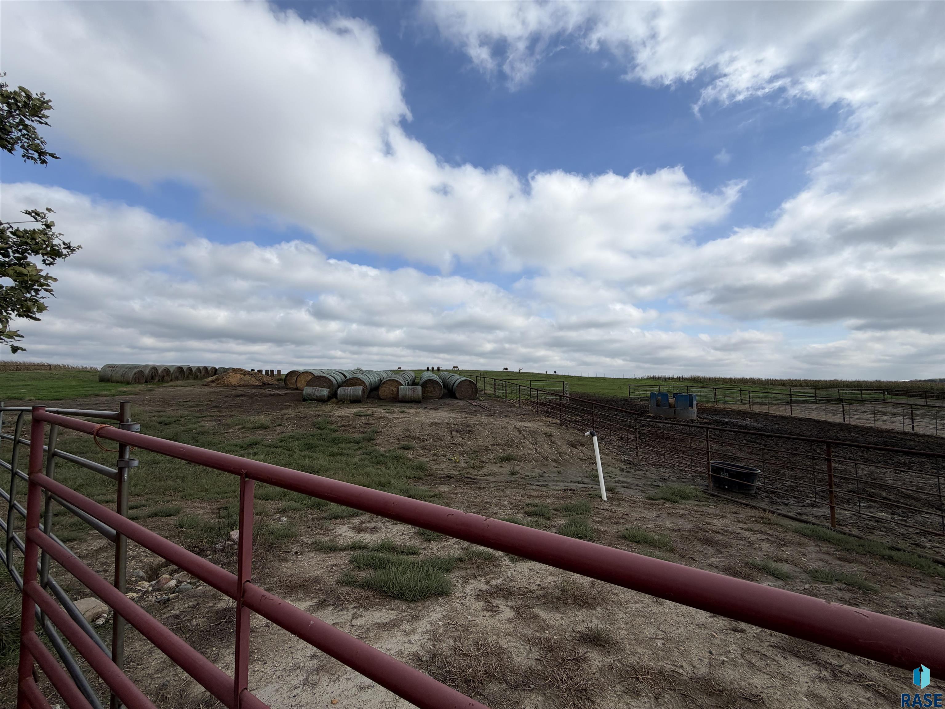 main property photo 76